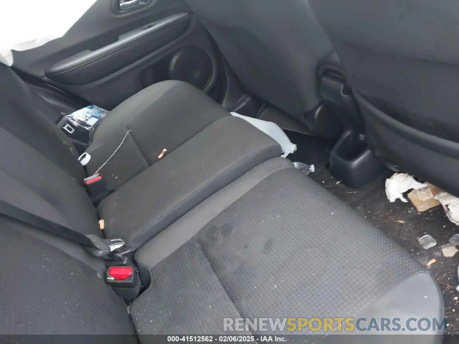 8 Photograph of a damaged car 3CZRU6H32MM747657 HONDA HR-V 2021