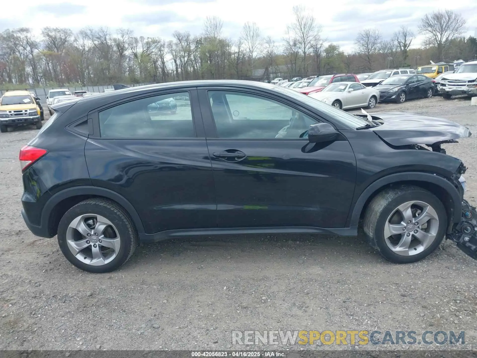 12 Photograph of a damaged car 3CZRU6H32MM754494 HONDA HR-V 2021