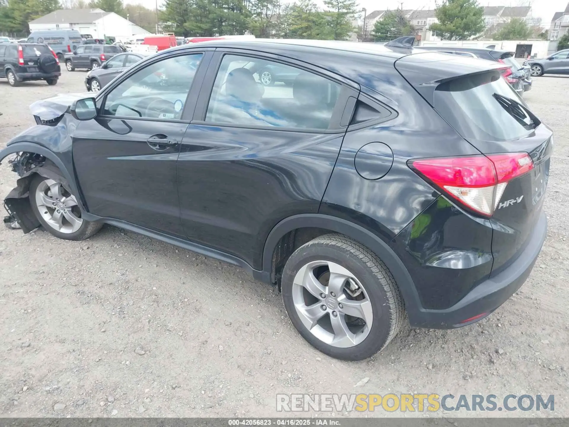 3 Photograph of a damaged car 3CZRU6H32MM754494 HONDA HR-V 2021
