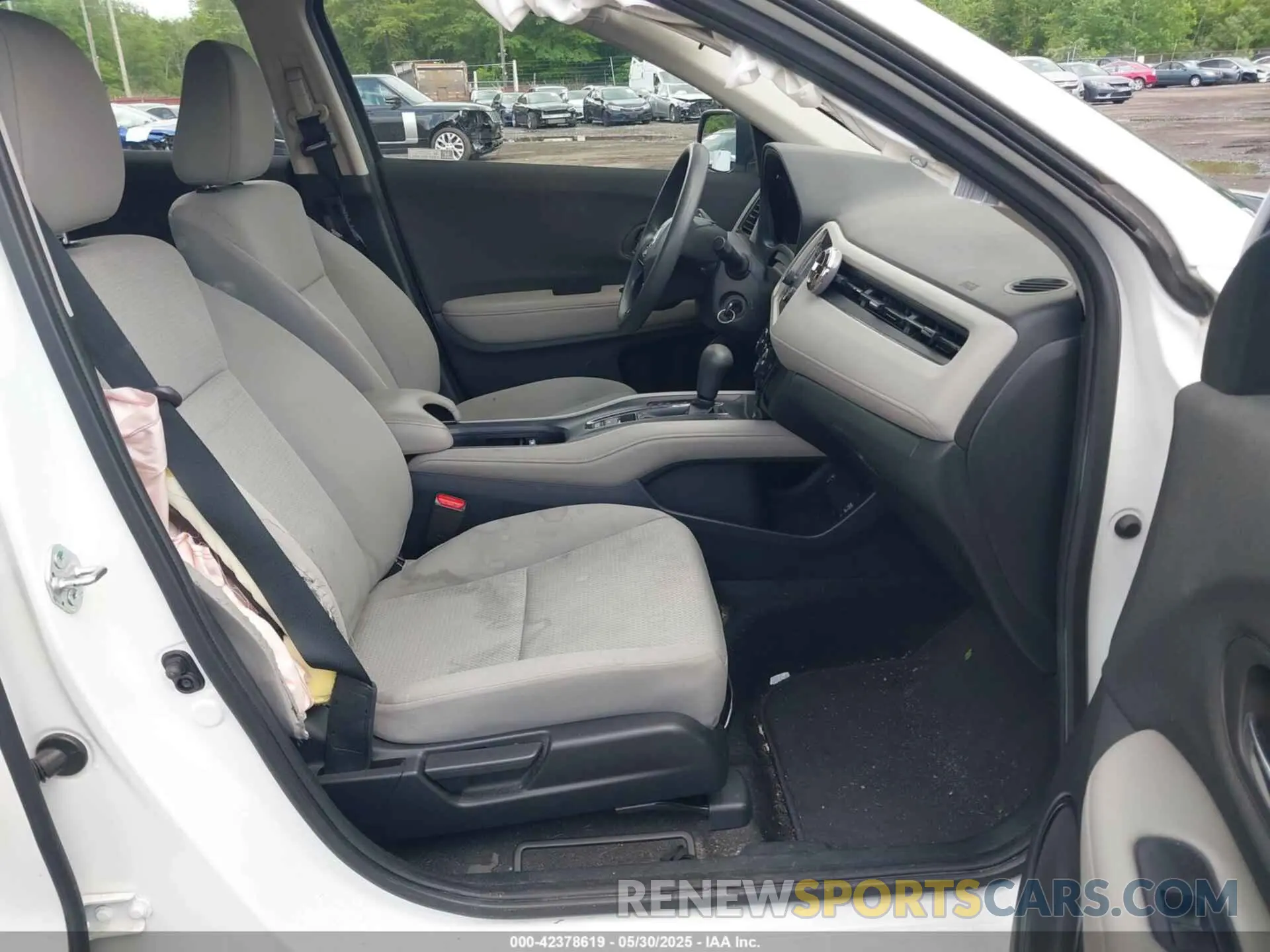 5 Photograph of a damaged car 3CZRU6H33MM713890 HONDA HR-V 2021