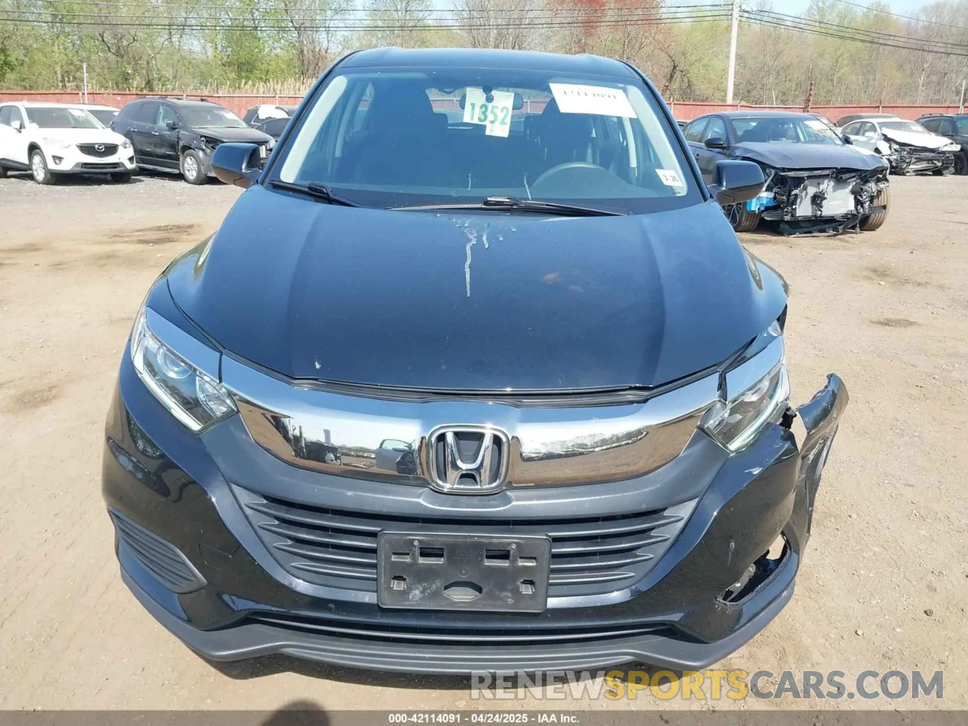 12 Photograph of a damaged car 3CZRU6H33MM723481 HONDA HR-V 2021
