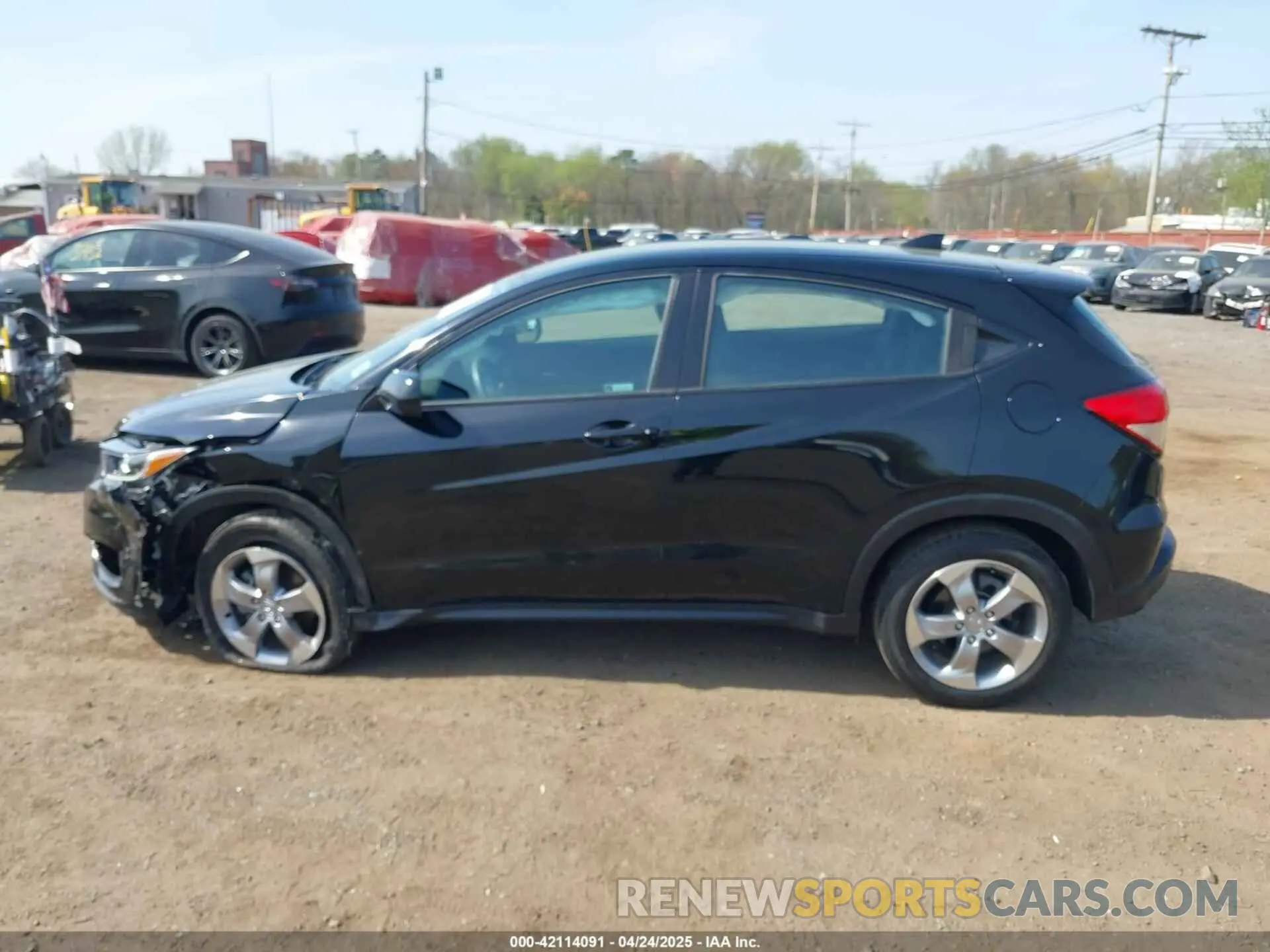 14 Photograph of a damaged car 3CZRU6H33MM723481 HONDA HR-V 2021