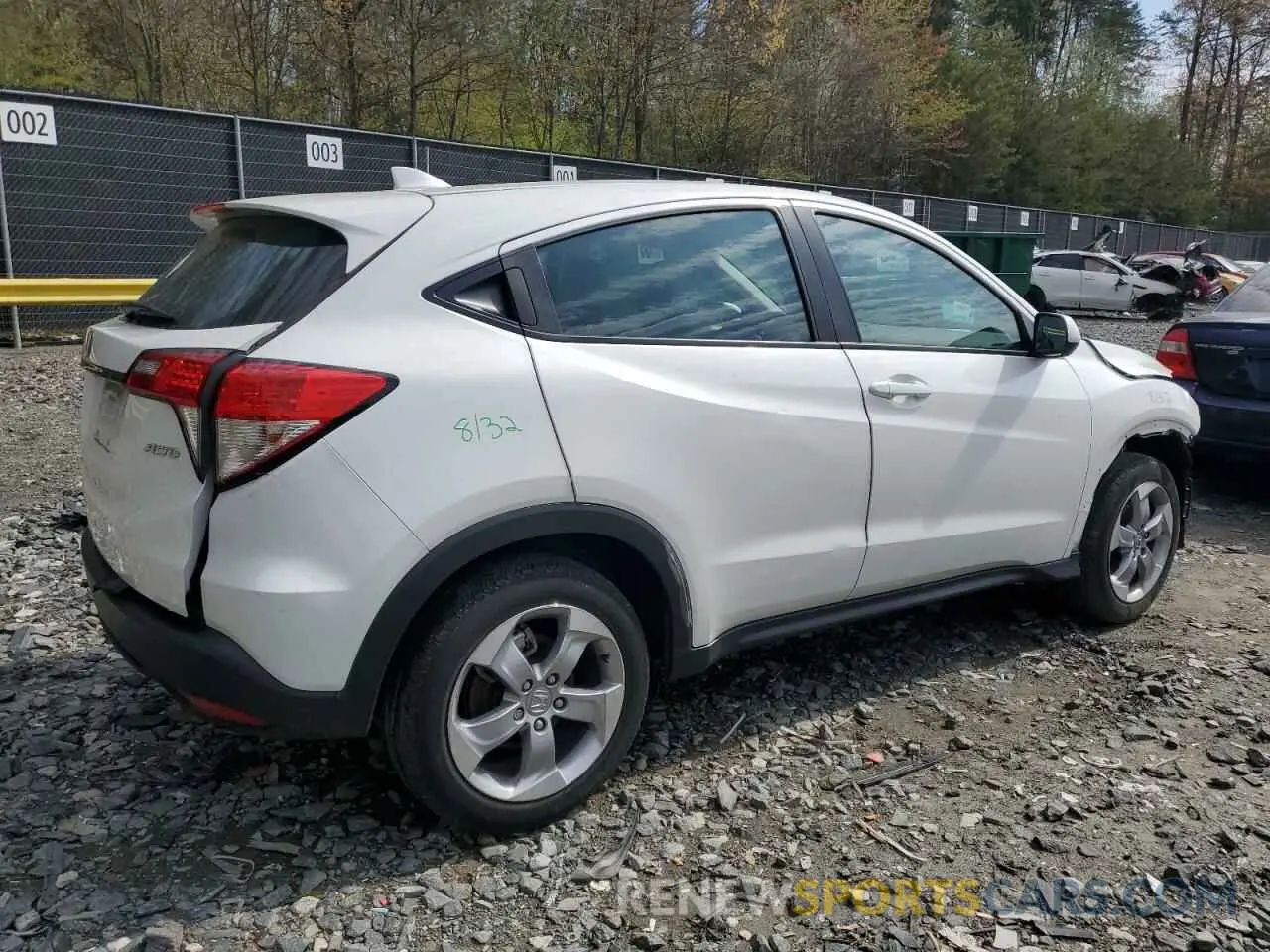 3 Photograph of a damaged car 3CZRU6H33MM734447 HONDA HR-V 2021