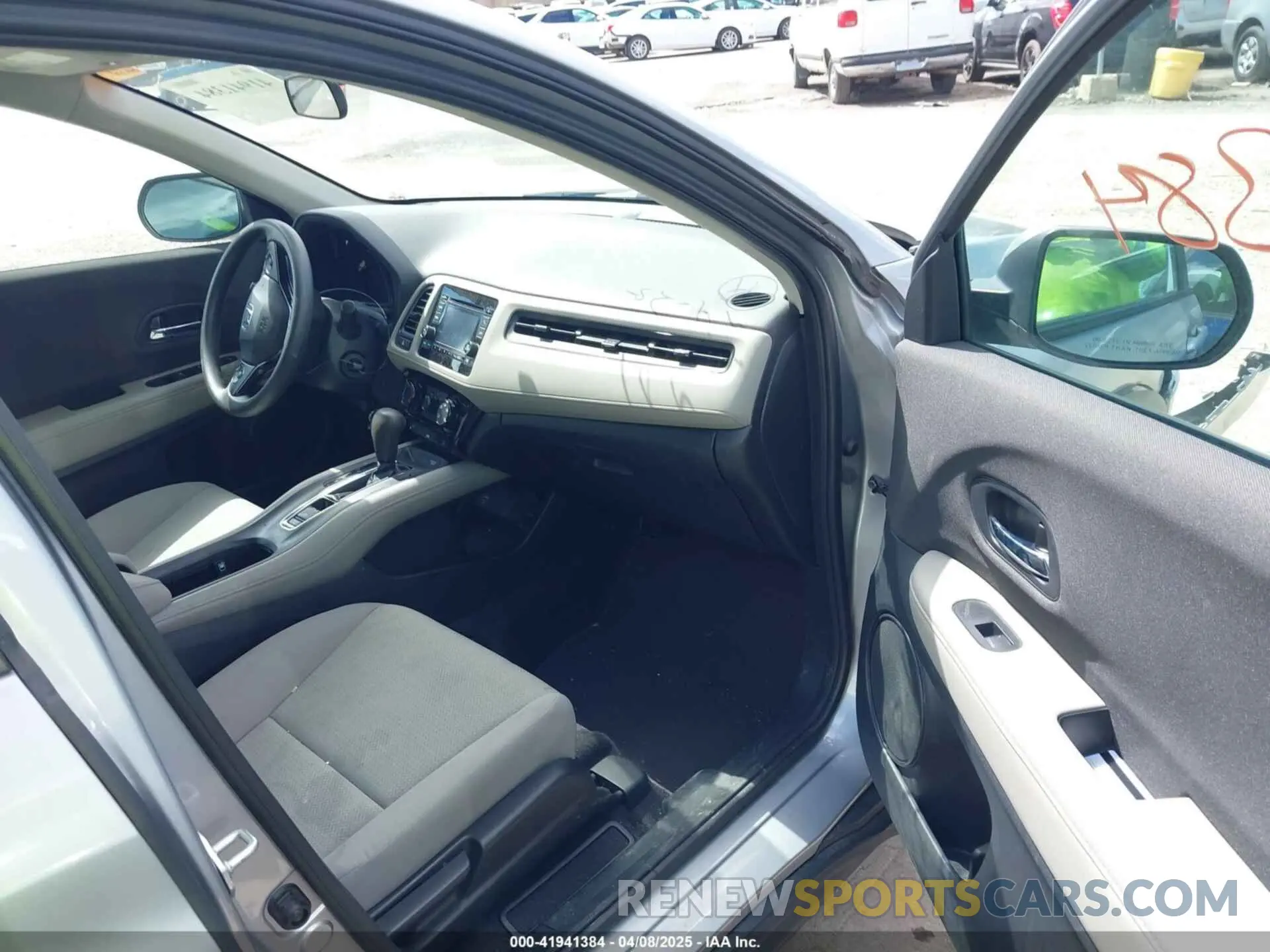 5 Photograph of a damaged car 3CZRU6H34MM738782 HONDA HR-V 2021