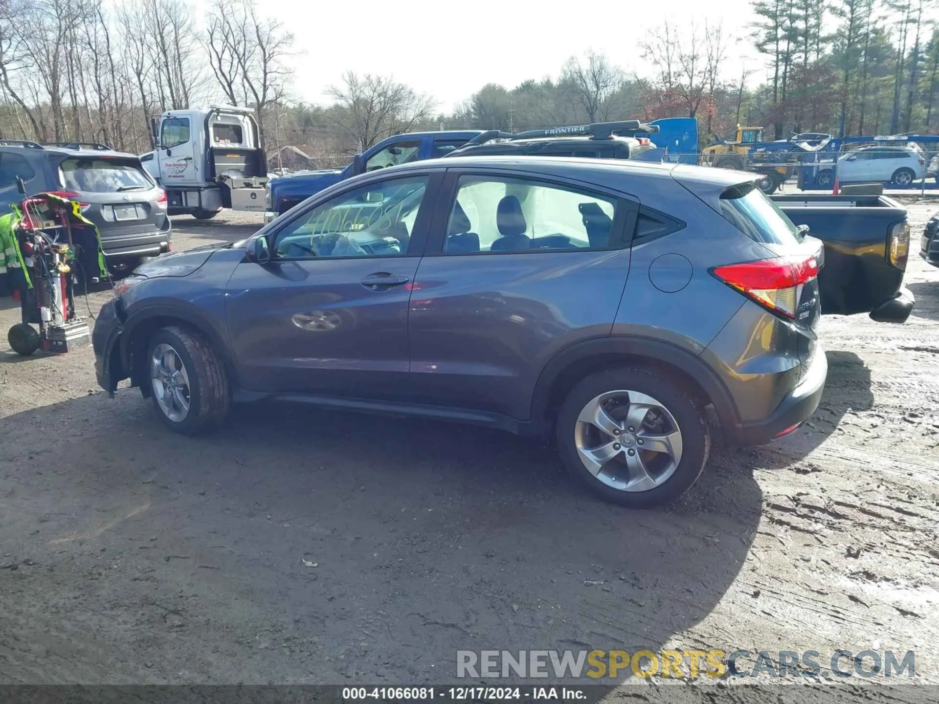 14 Photograph of a damaged car 3CZRU6H35MM707234 HONDA HR-V 2021