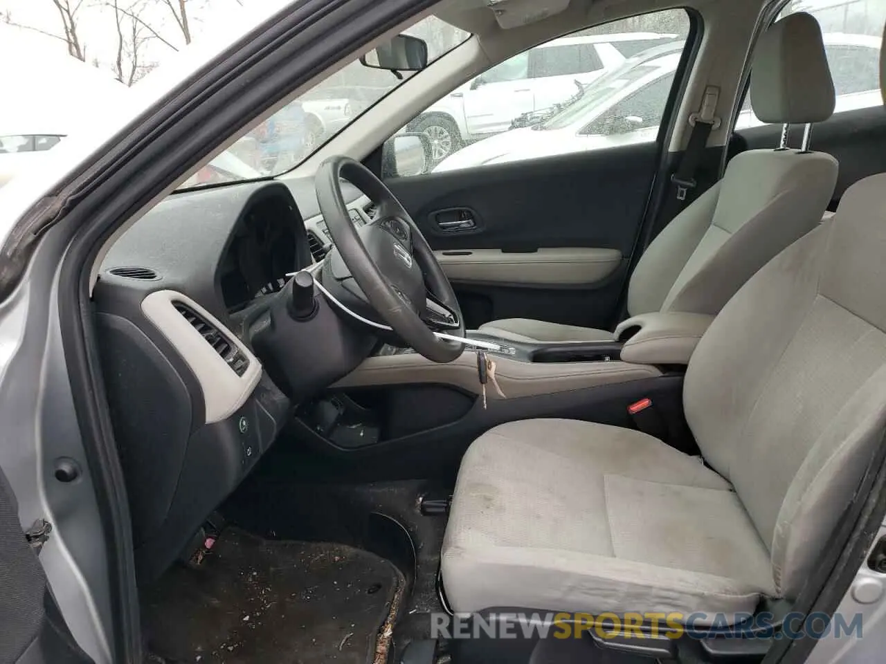7 Photograph of a damaged car 3CZRU6H35MM719335 HONDA HR-V 2021