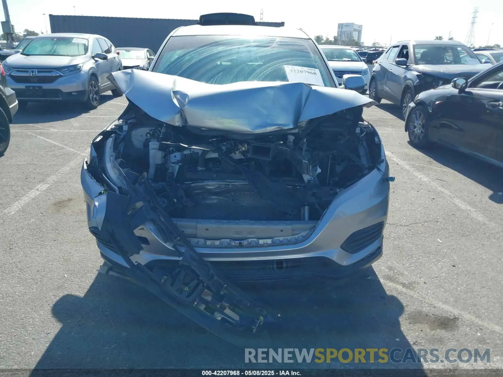 13 Photograph of a damaged car 3CZRU6H35MM756417 HONDA HR-V 2021