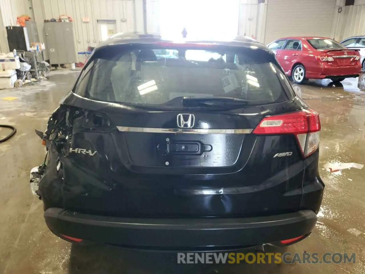 6 Photograph of a damaged car 3CZRU6H36MM738816 HONDA HR-V 2021