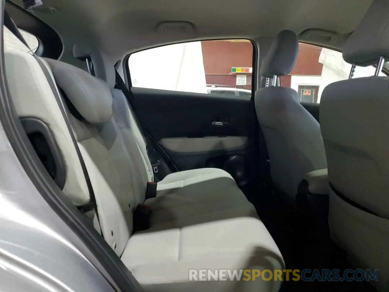 11 Photograph of a damaged car 3CZRU6H36MM739450 HONDA HR-V 2021