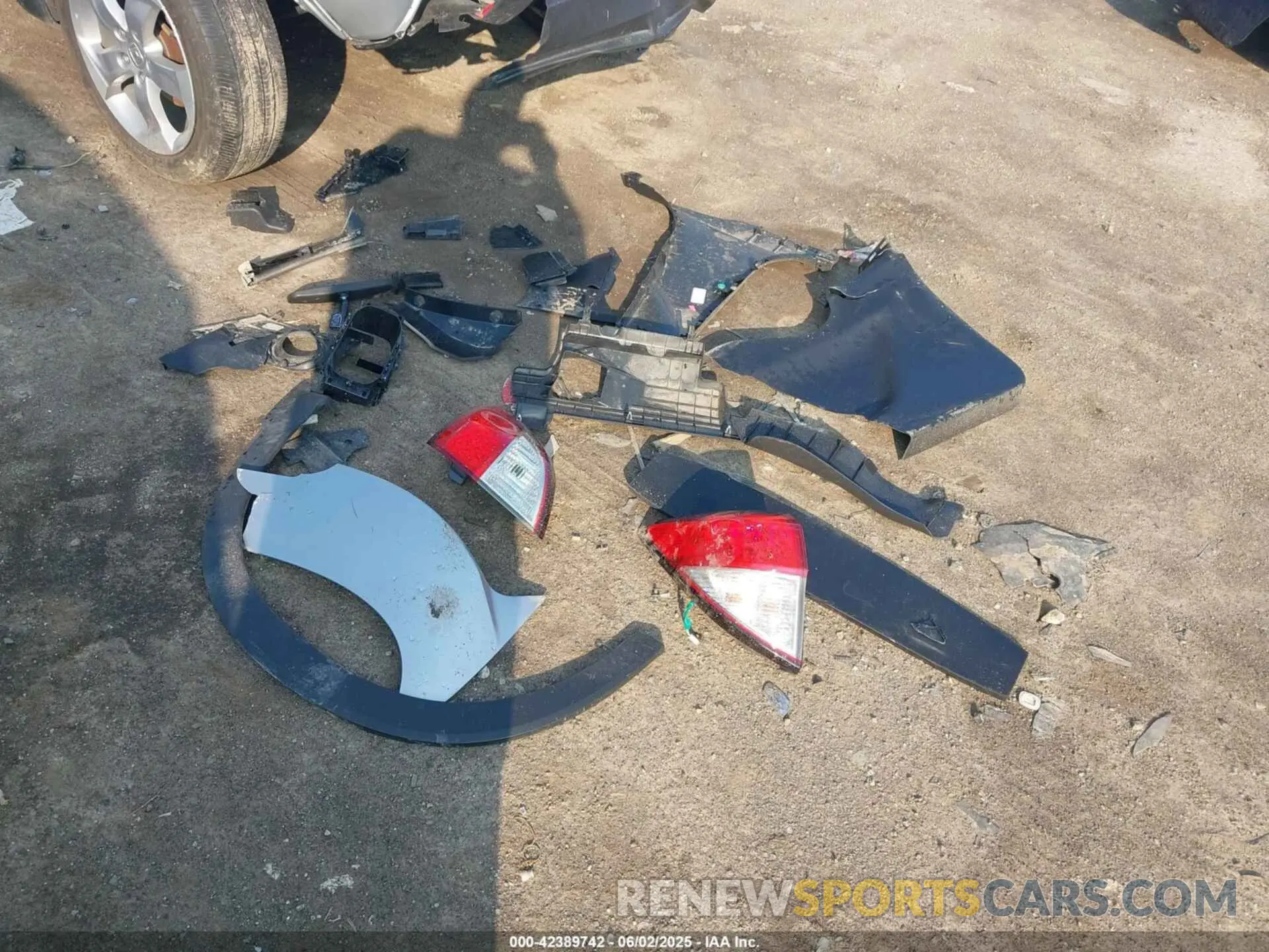 12 Photograph of a damaged car 3CZRU6H36MM739710 HONDA HR-V 2021