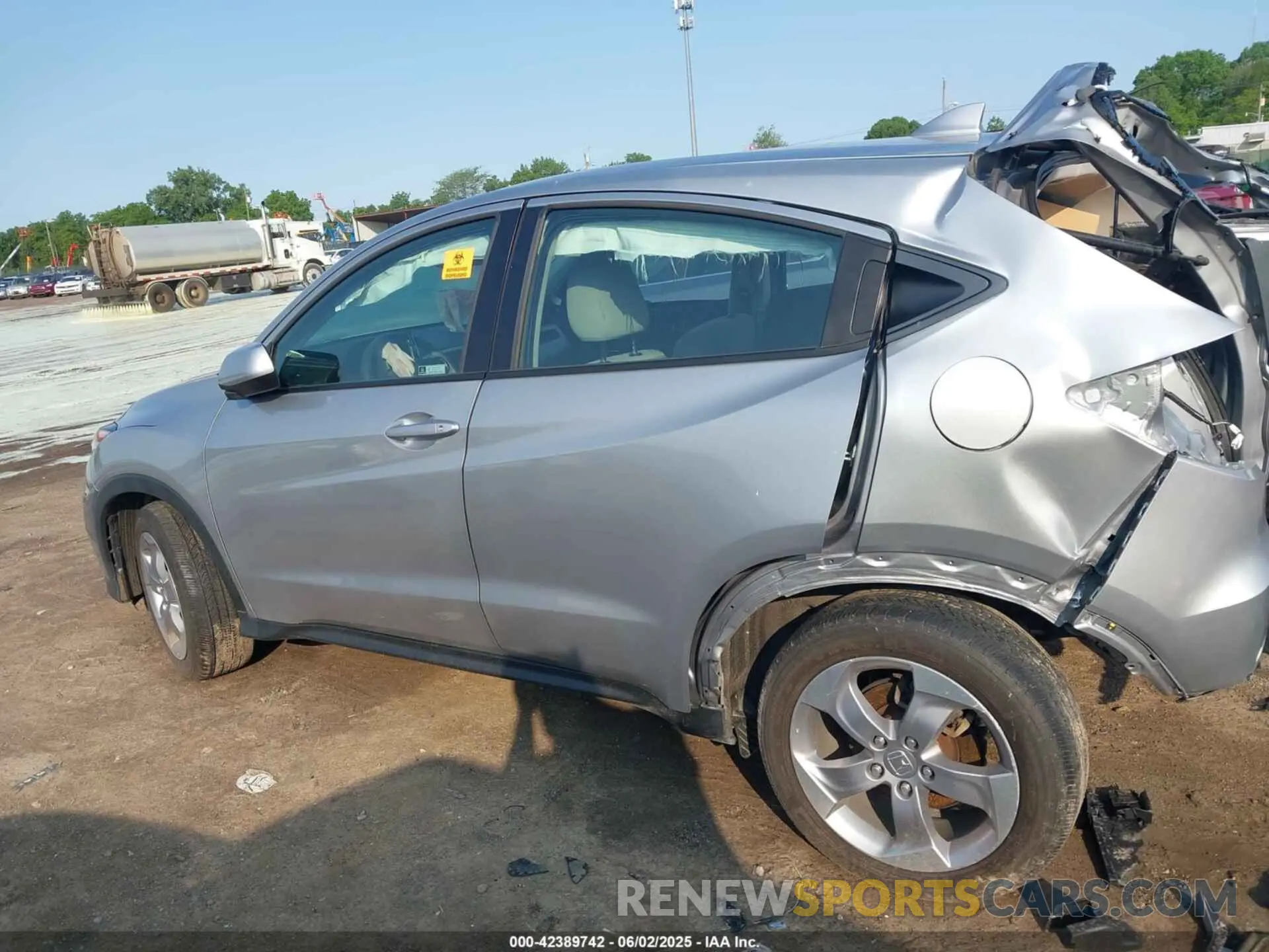 15 Photograph of a damaged car 3CZRU6H36MM739710 HONDA HR-V 2021