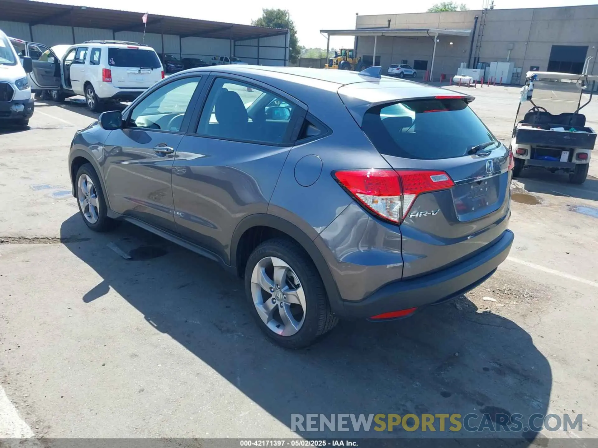 3 Photograph of a damaged car 3CZRU6H37MM713309 HONDA HR-V 2021