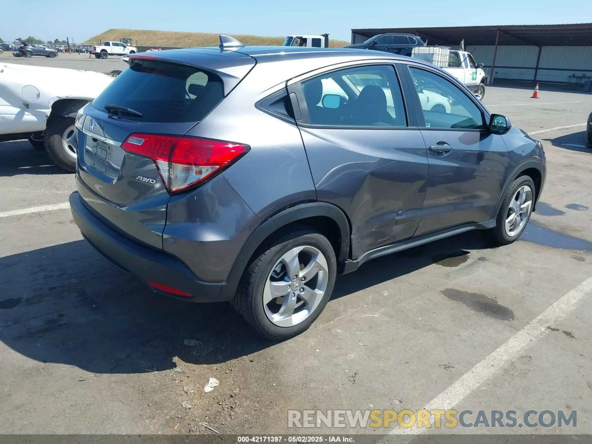 4 Photograph of a damaged car 3CZRU6H37MM713309 HONDA HR-V 2021