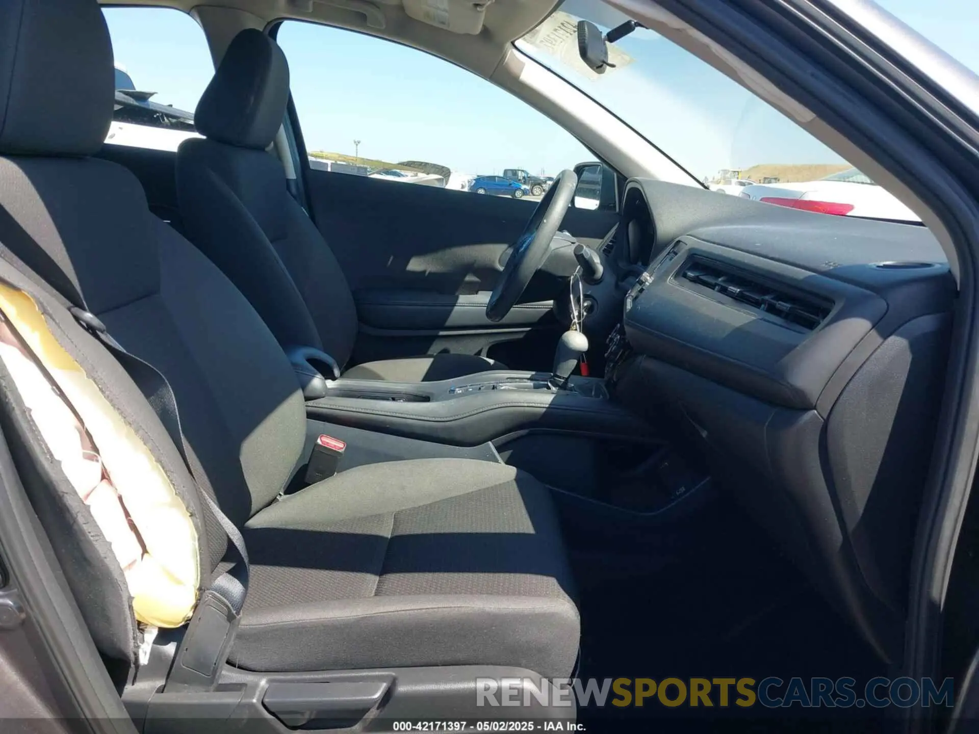 5 Photograph of a damaged car 3CZRU6H37MM713309 HONDA HR-V 2021