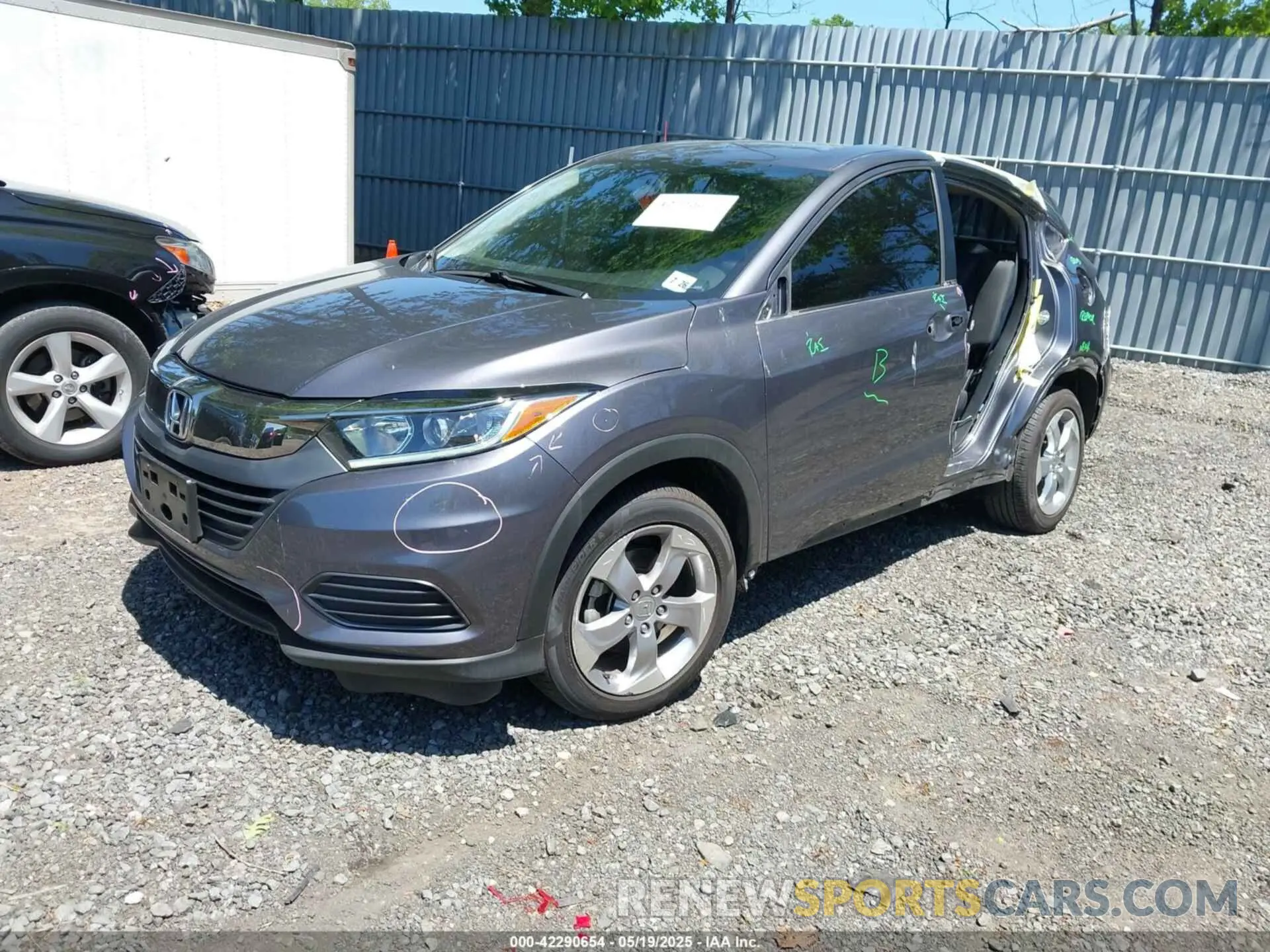 2 Photograph of a damaged car 3CZRU6H38MM747016 HONDA HR-V 2021