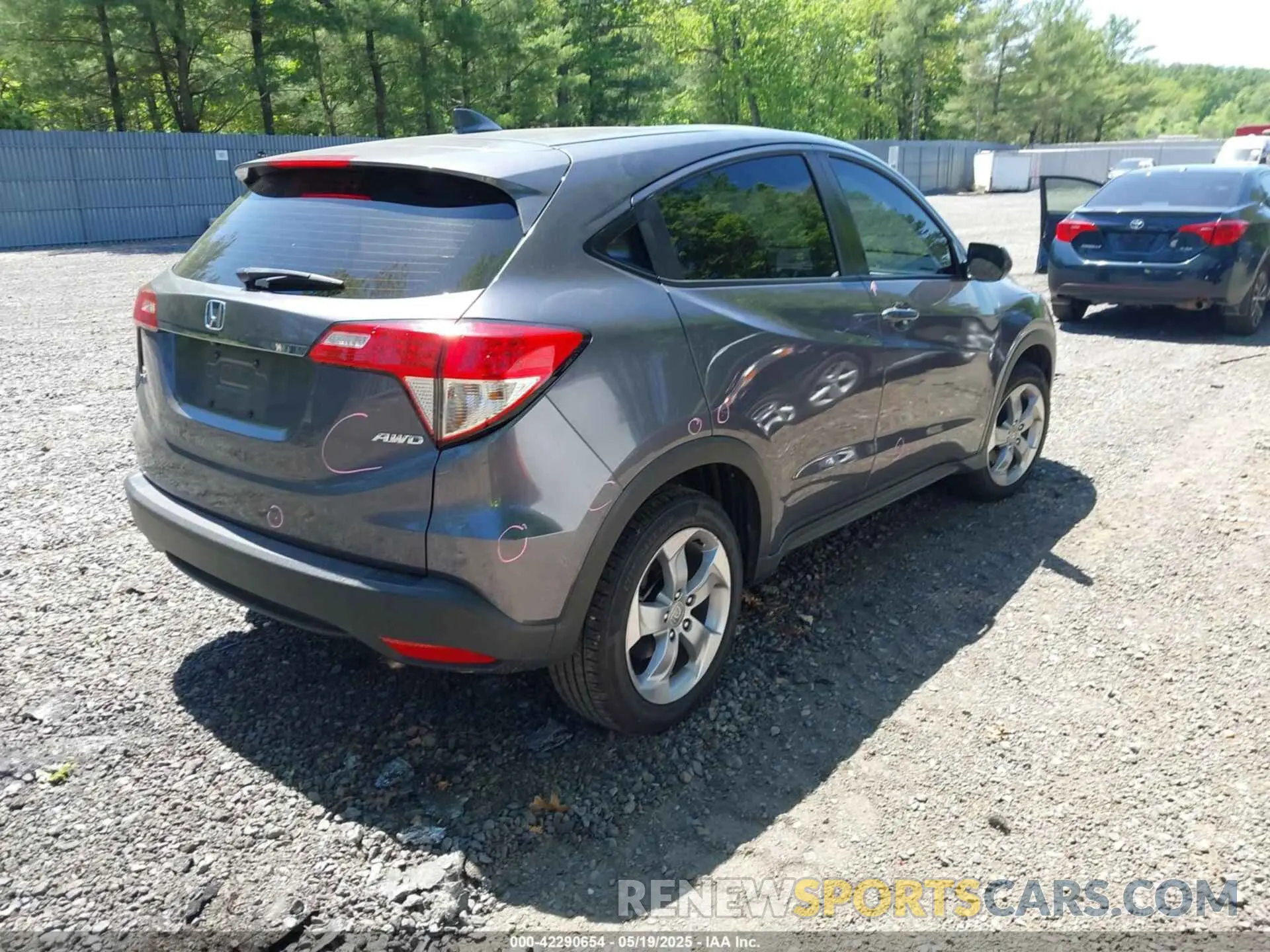 4 Photograph of a damaged car 3CZRU6H38MM747016 HONDA HR-V 2021