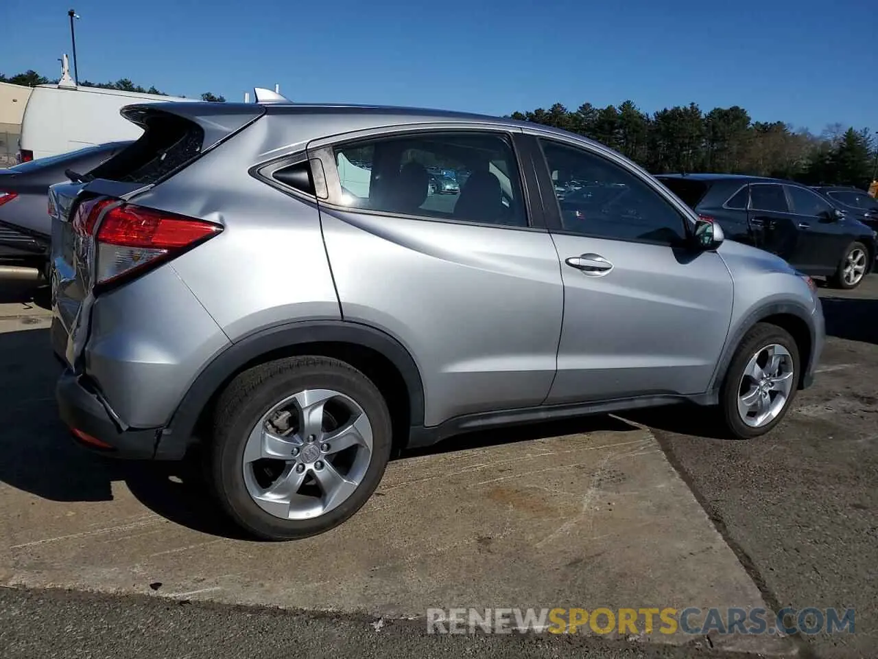 3 Photograph of a damaged car 3CZRU6H39MM723713 HONDA HR-V 2021