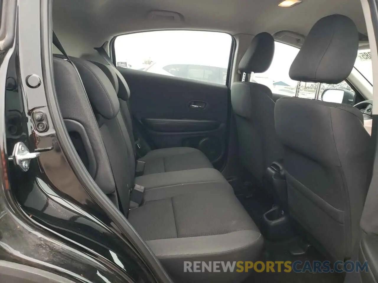 11 Photograph of a damaged car 3CZRU6H39MM732900 HONDA HR-V 2021