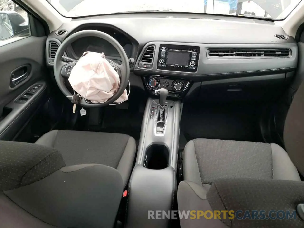 8 Photograph of a damaged car 3CZRU6H39MM732900 HONDA HR-V 2021