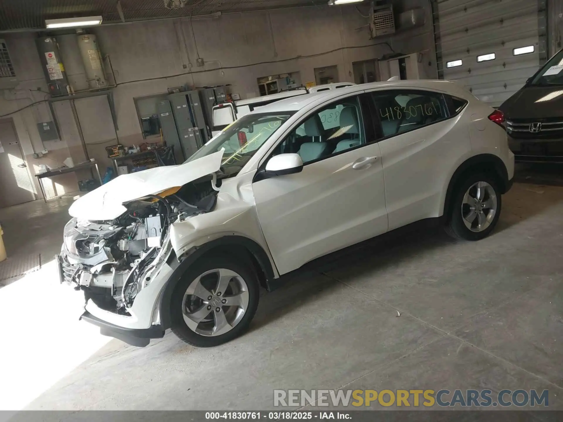 2 Photograph of a damaged car 3CZRU6H39MM734422 HONDA HR-V 2021