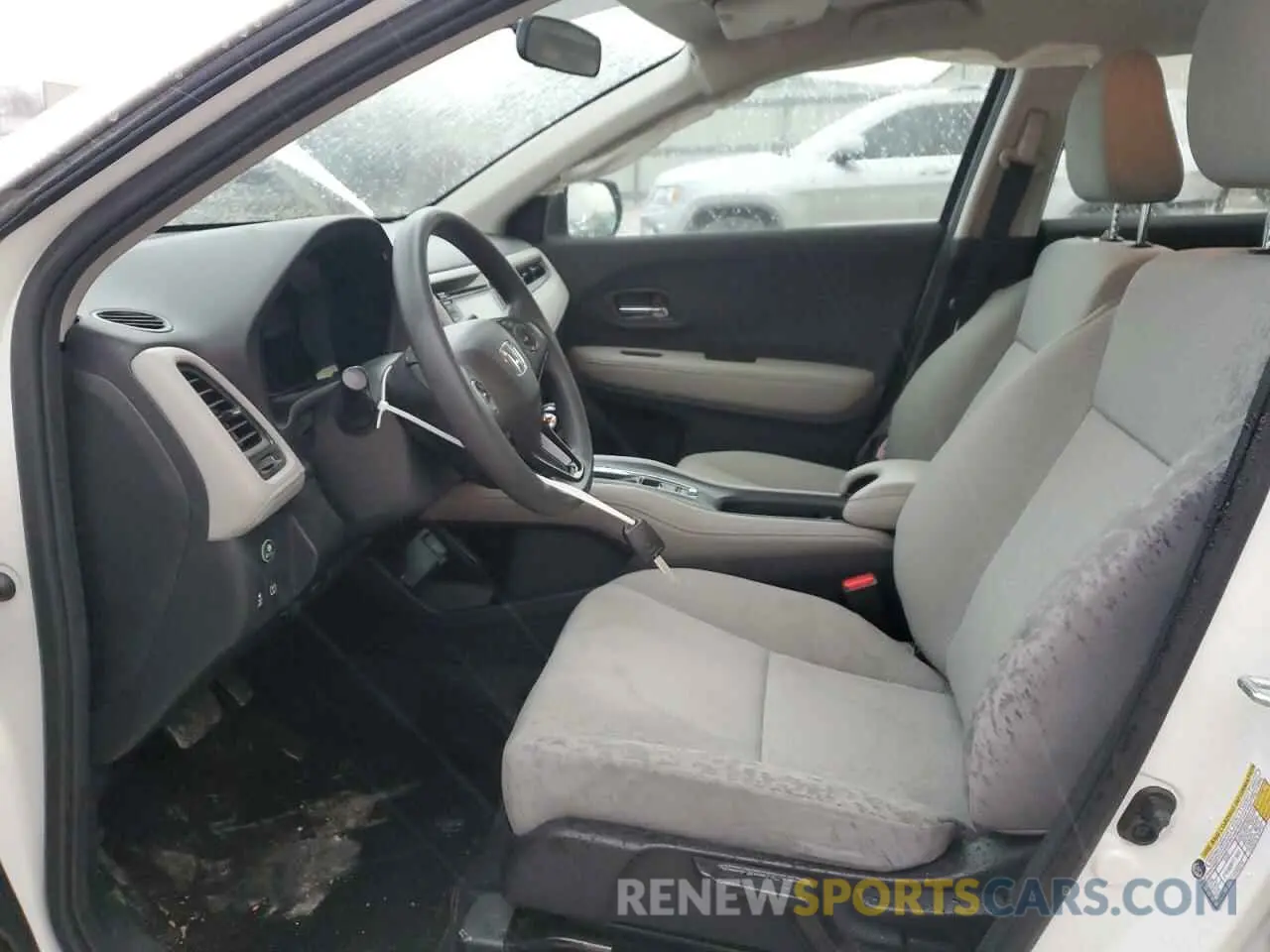 7 Photograph of a damaged car 3CZRU6H39MM737725 HONDA HR-V 2021