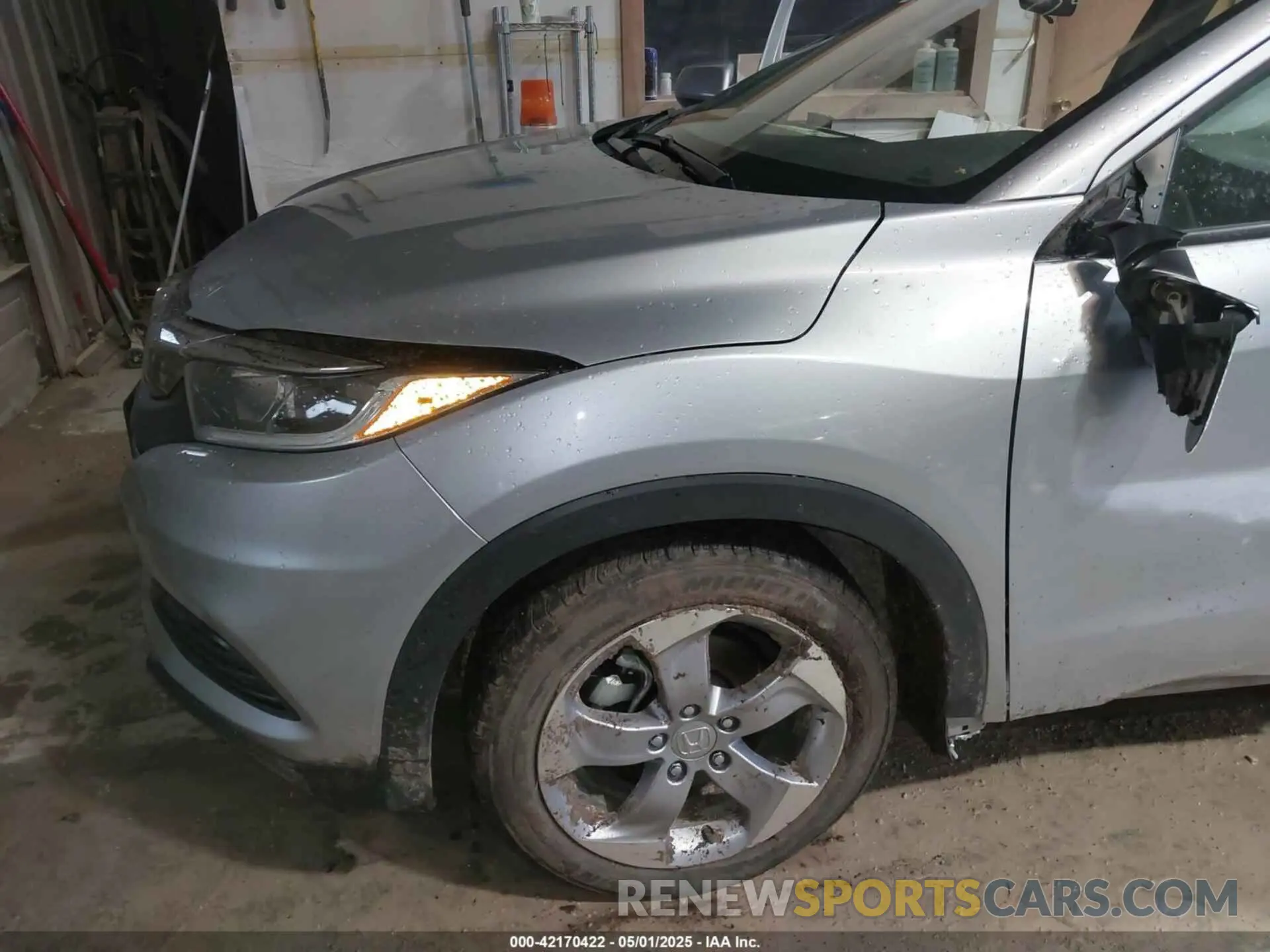 6 Photograph of a damaged car 3CZRU6H3XMM708864 HONDA HR-V 2021