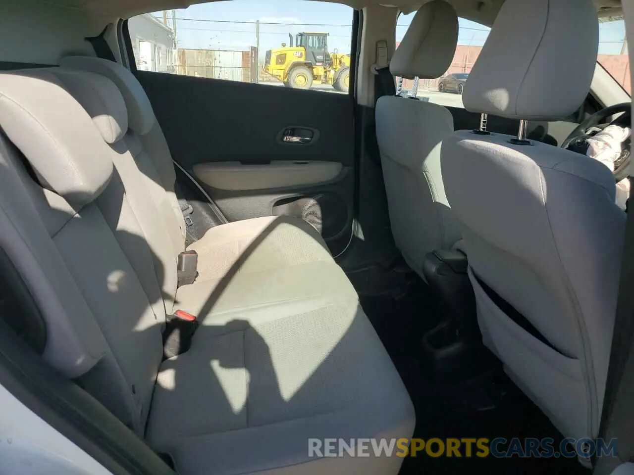 10 Photograph of a damaged car 3CZRU6H3XMM741380 HONDA HR-V 2021