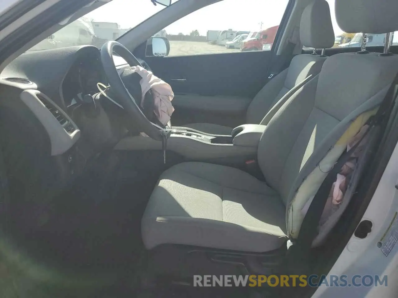 7 Photograph of a damaged car 3CZRU6H3XMM741380 HONDA HR-V 2021