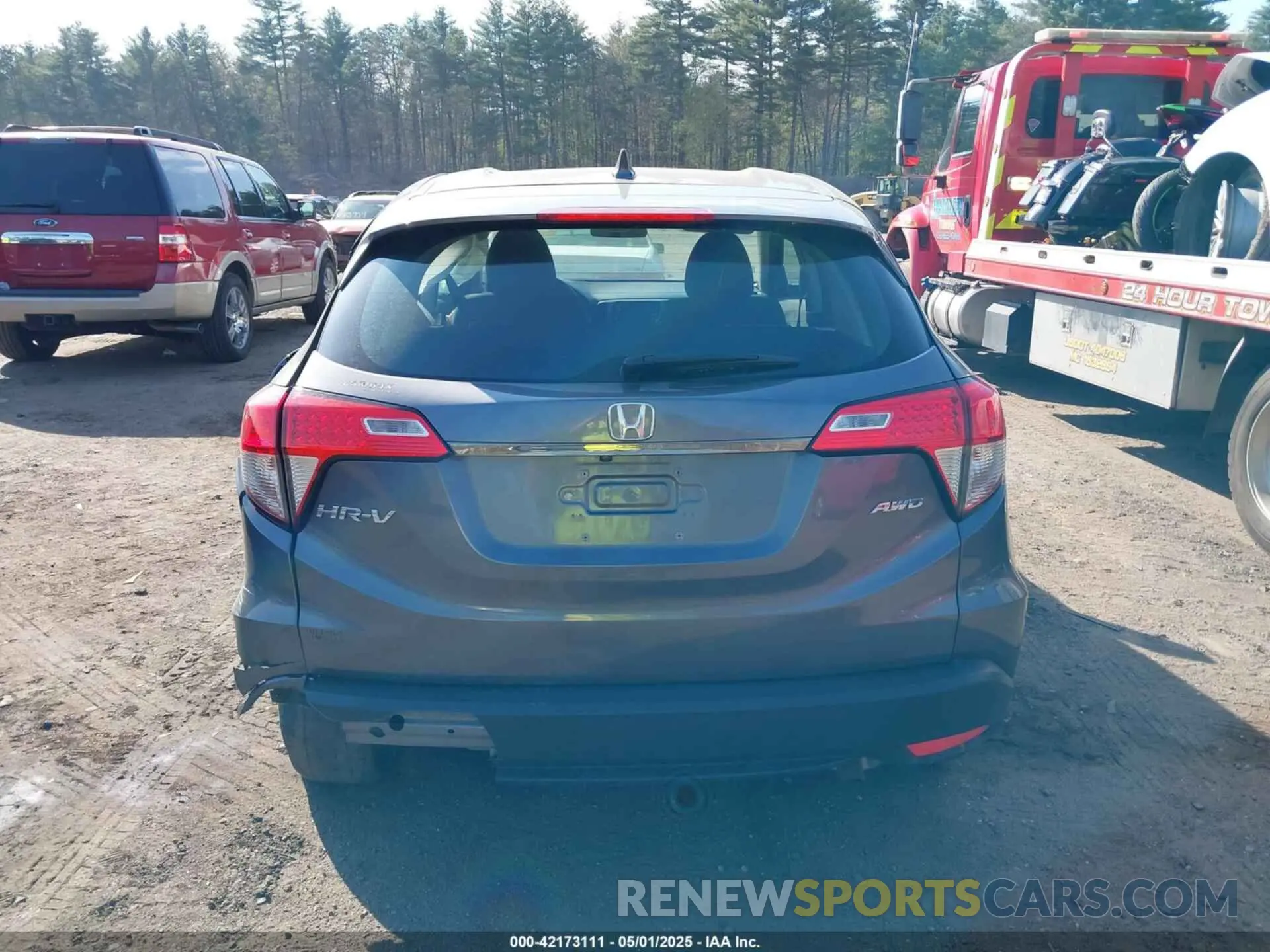 16 Photograph of a damaged car 3CZRU6H3XMM755358 HONDA HR-V 2021