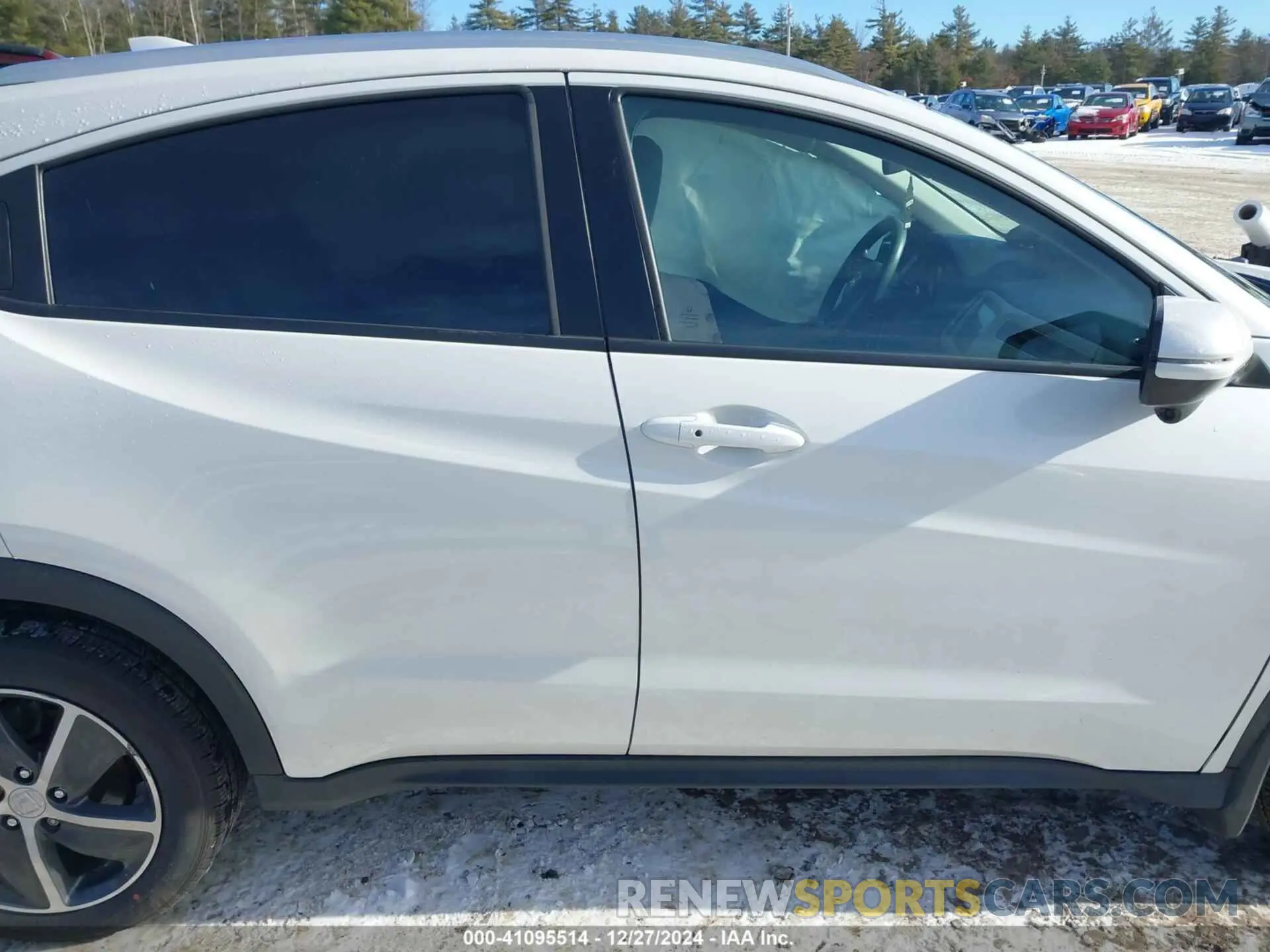 13 Photograph of a damaged car 3CZRU6H51MM720287 HONDA HR-V 2021