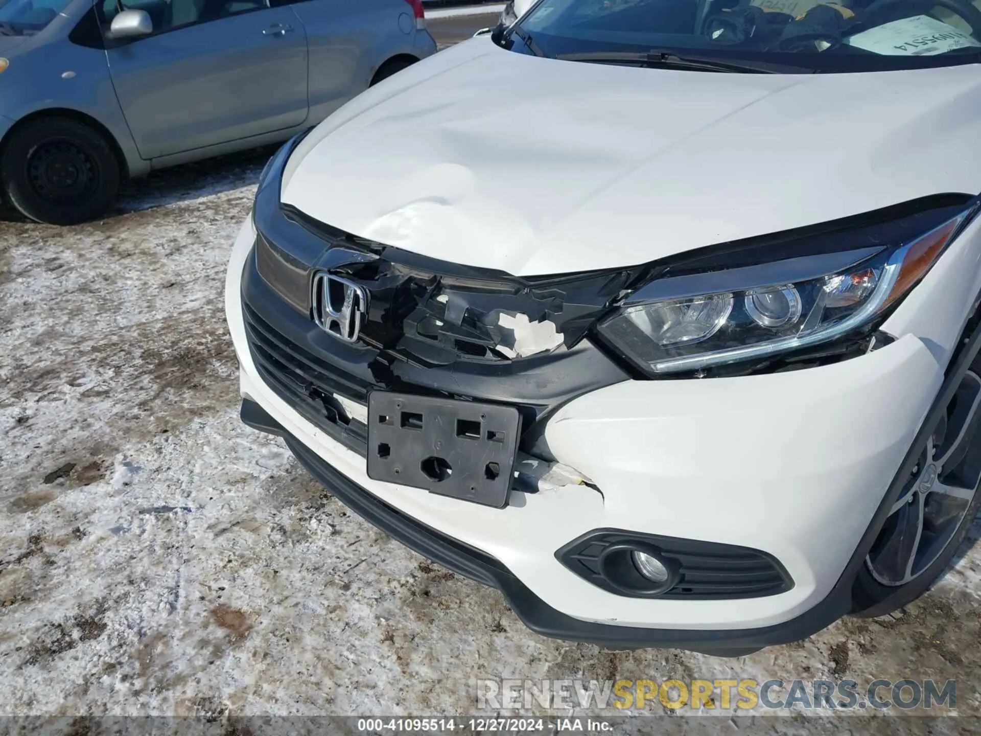 17 Photograph of a damaged car 3CZRU6H51MM720287 HONDA HR-V 2021