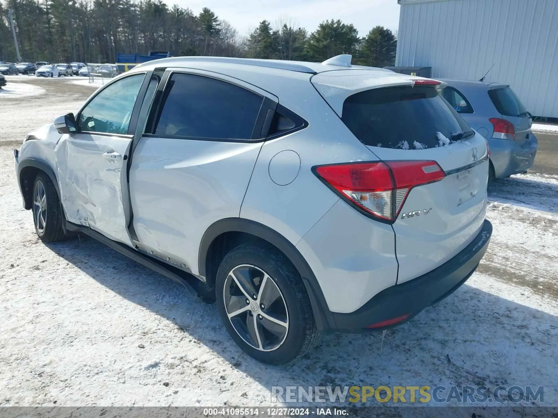 3 Photograph of a damaged car 3CZRU6H51MM720287 HONDA HR-V 2021