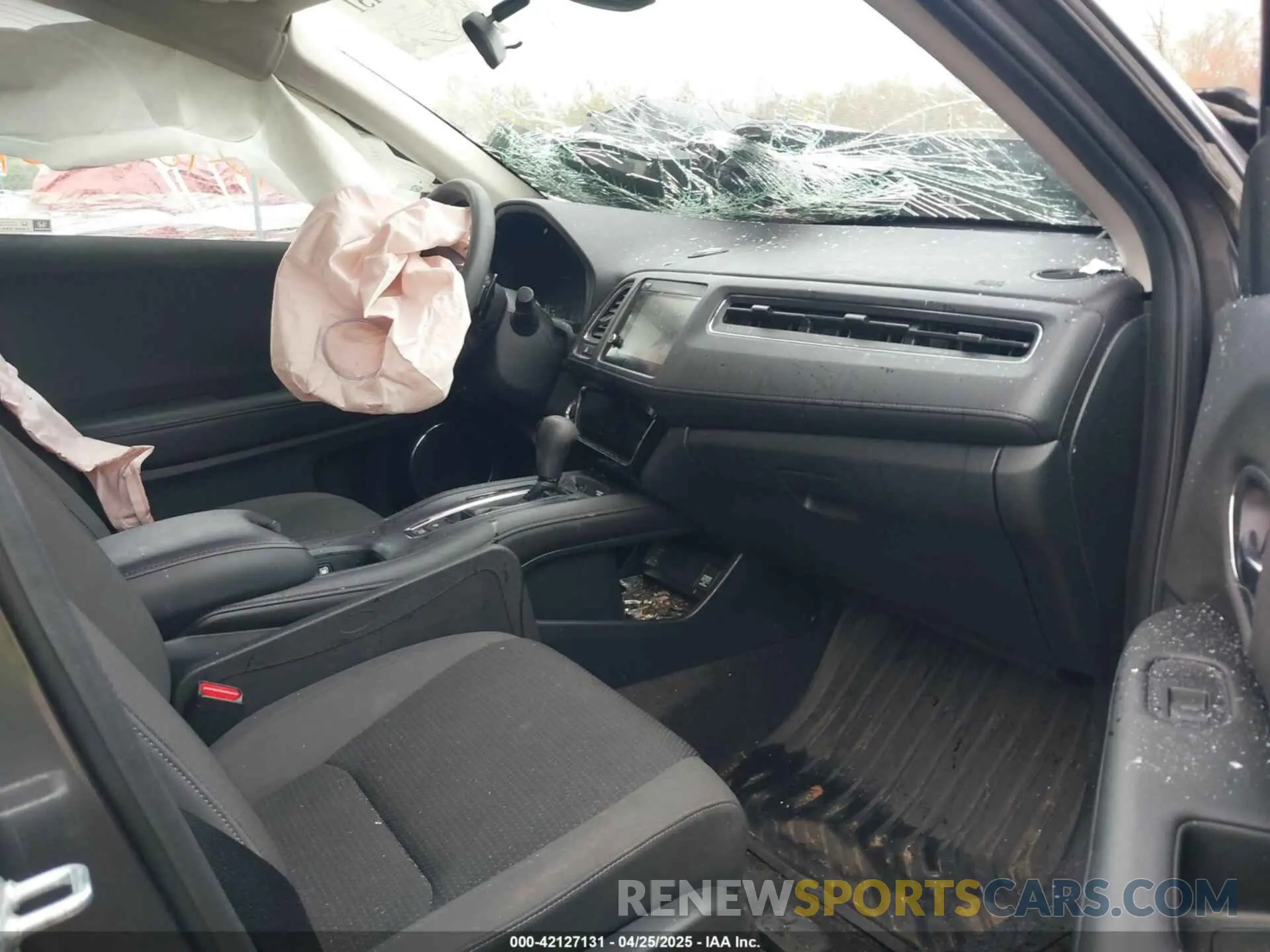 5 Photograph of a damaged car 3CZRU6H51MM720595 HONDA HR-V 2021