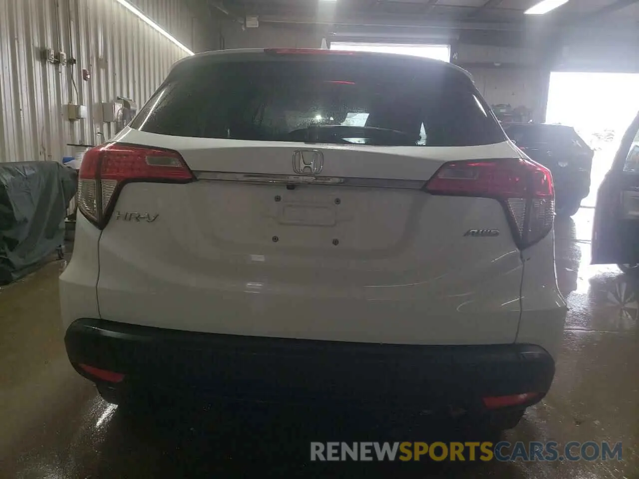 6 Photograph of a damaged car 3CZRU6H51MM743021 HONDA HR-V 2021