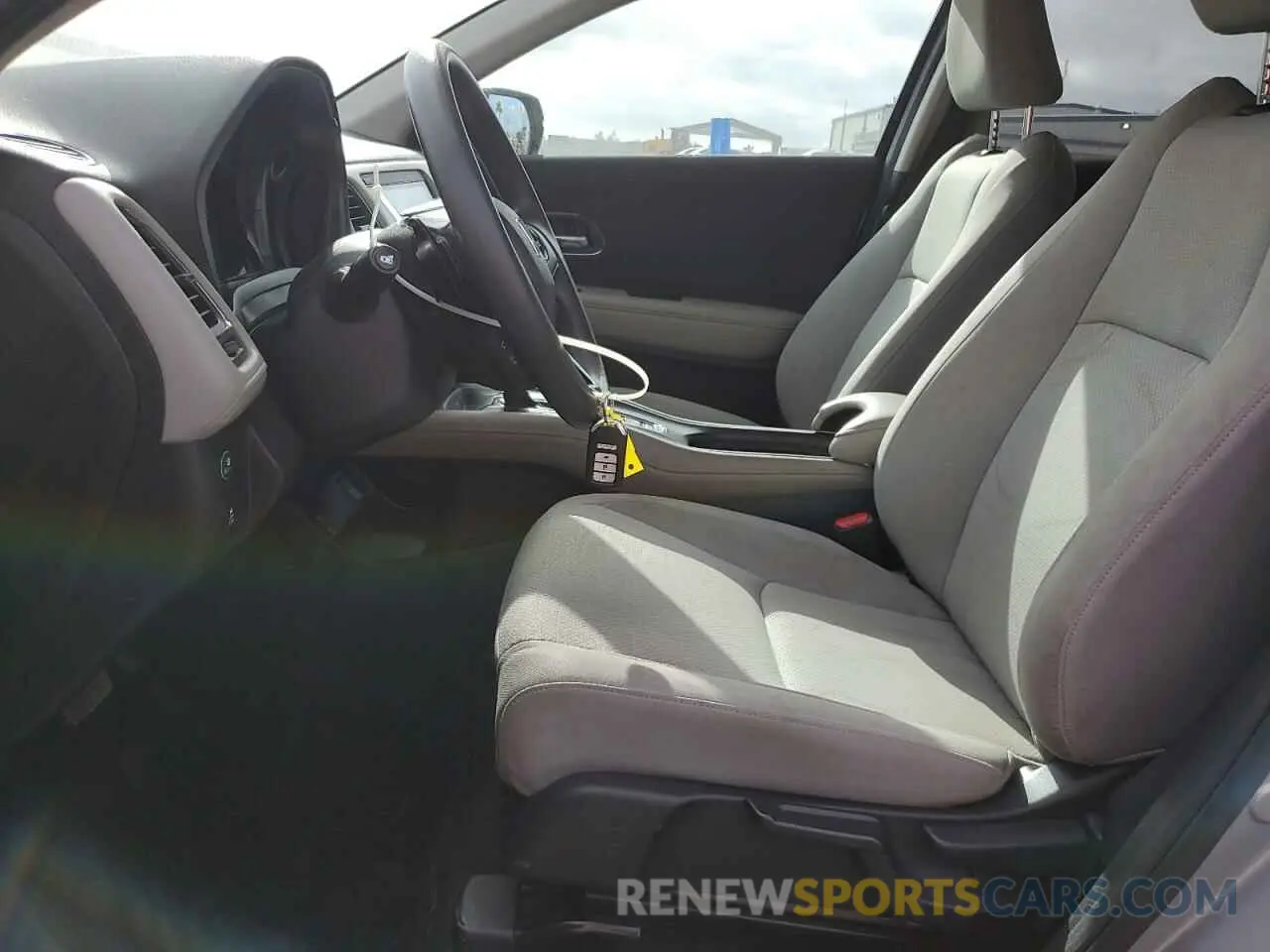 7 Photograph of a damaged car 3CZRU6H51MM745223 HONDA HR-V 2021