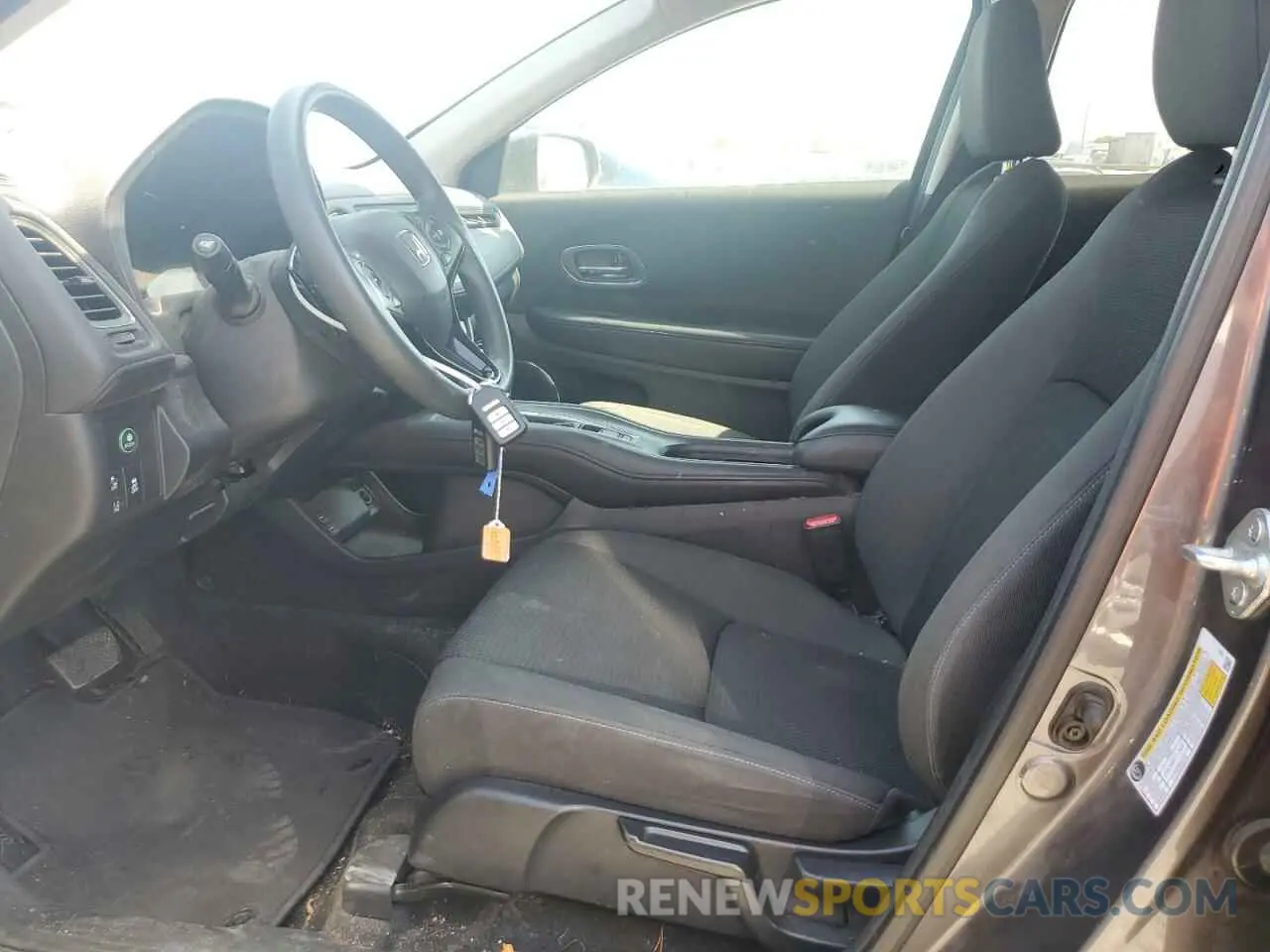 7 Photograph of a damaged car 3CZRU6H52MM713199 HONDA HR-V 2021