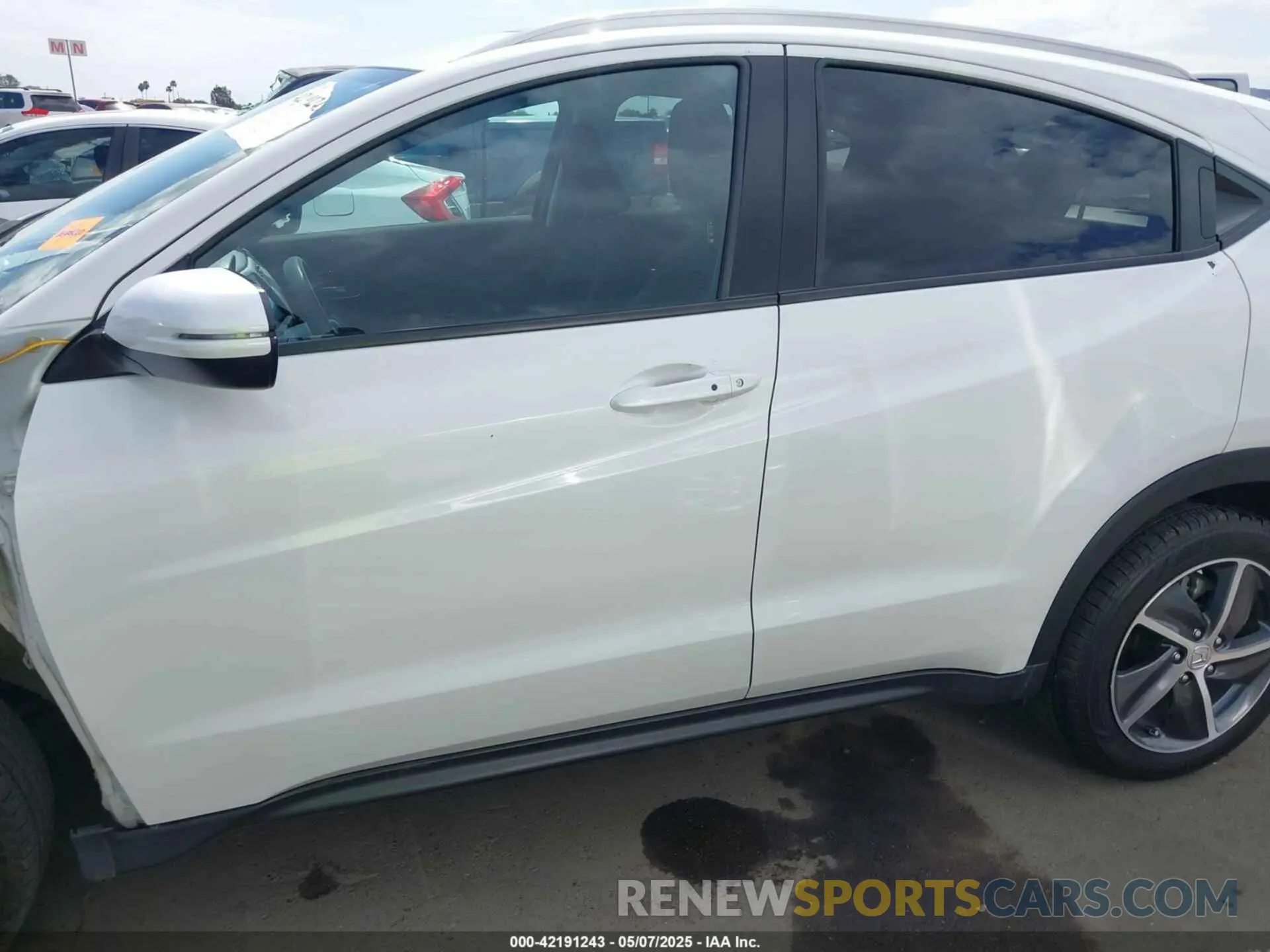 15 Photograph of a damaged car 3CZRU6H52MM752388 HONDA HR-V 2021