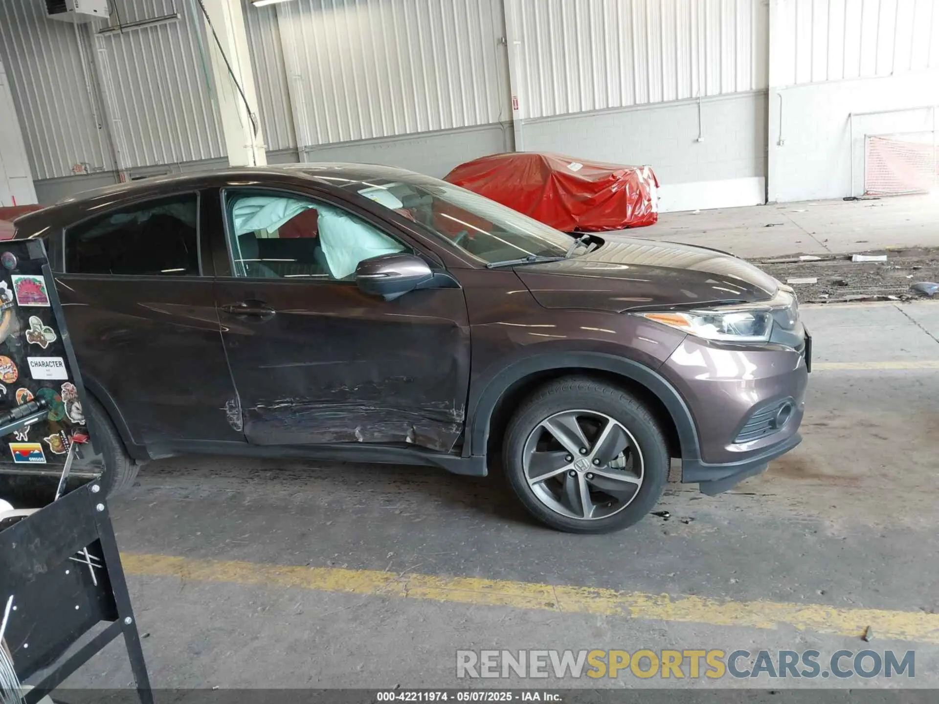 13 Photograph of a damaged car 3CZRU6H53MM740279 HONDA HR-V 2021