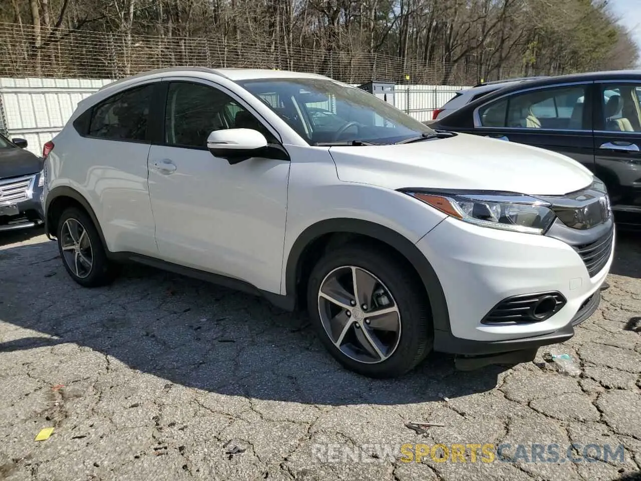 4 Photograph of a damaged car 3CZRU6H53MM752237 HONDA HR-V 2021