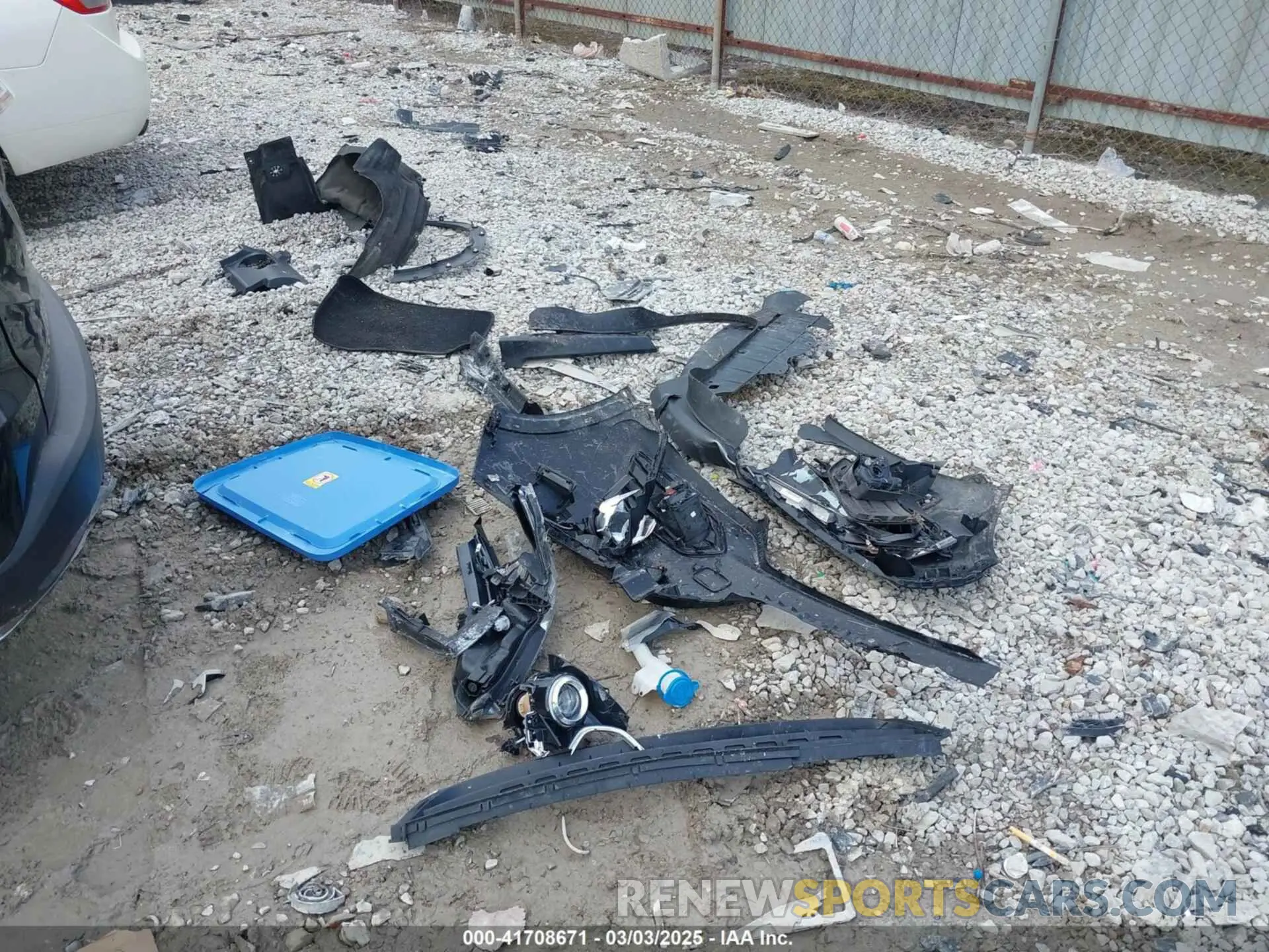 11 Photograph of a damaged car 3CZRU6H53MM754876 HONDA HR-V 2021