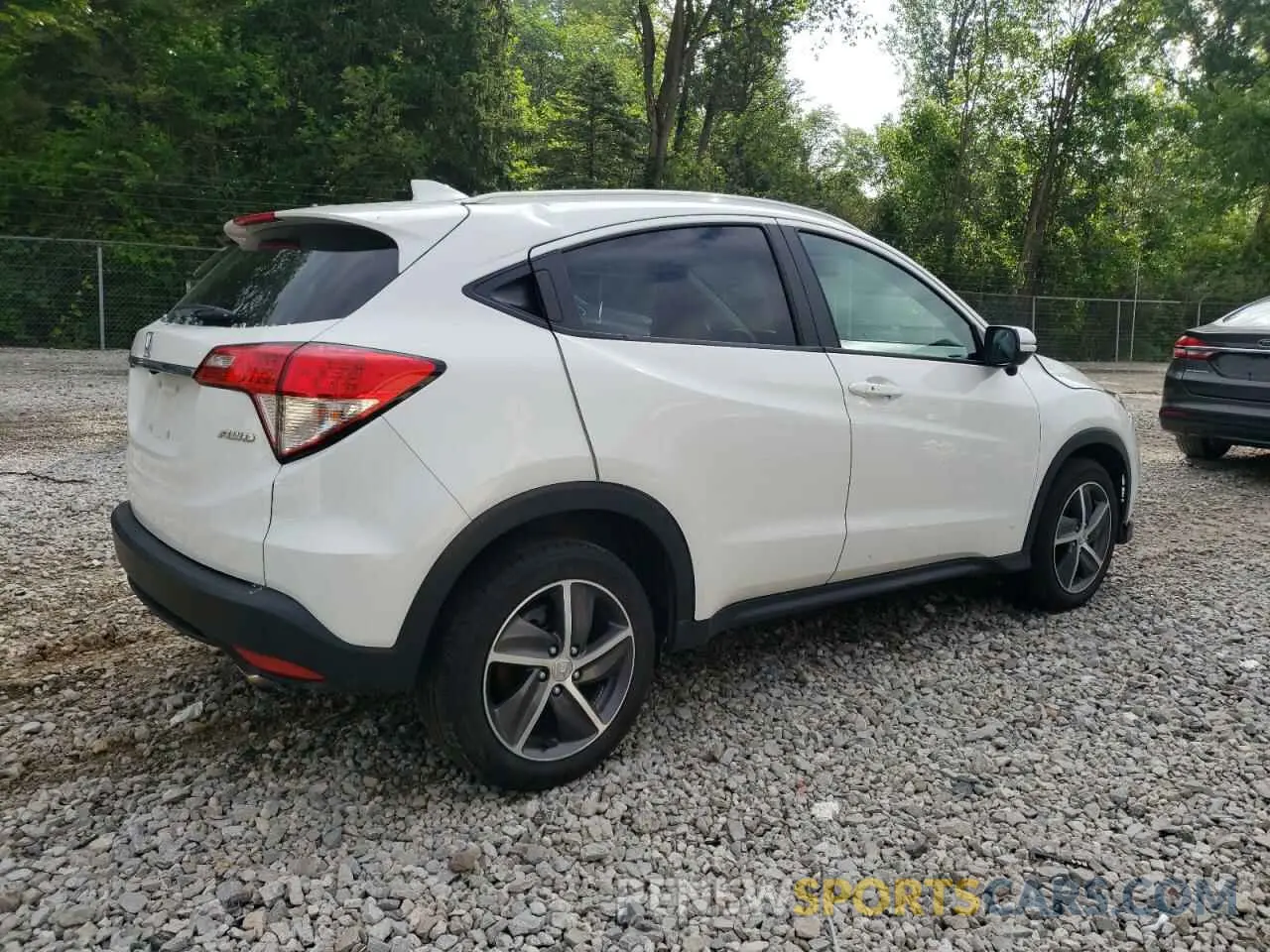 3 Photograph of a damaged car 3CZRU6H53MM754991 HONDA HR-V 2021