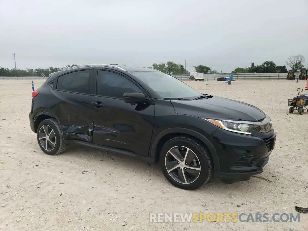 4 Photograph of a damaged car 3CZRU6H54MM706884 HONDA HR-V 2021