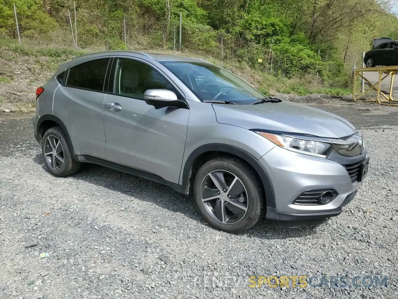 4 Photograph of a damaged car 3CZRU6H54MM735897 HONDA HR-V 2021