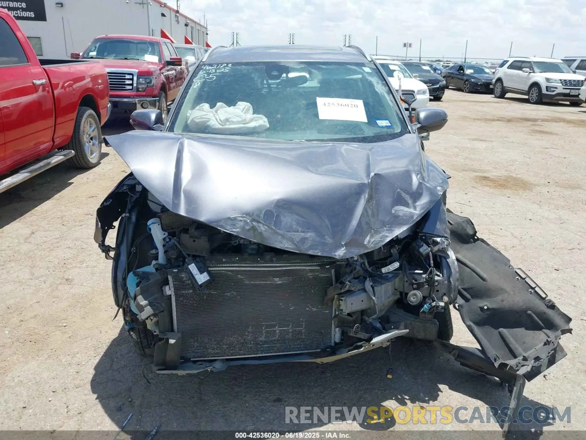 12 Photograph of a damaged car 3CZRU6H54MM752375 HONDA HR-V 2021