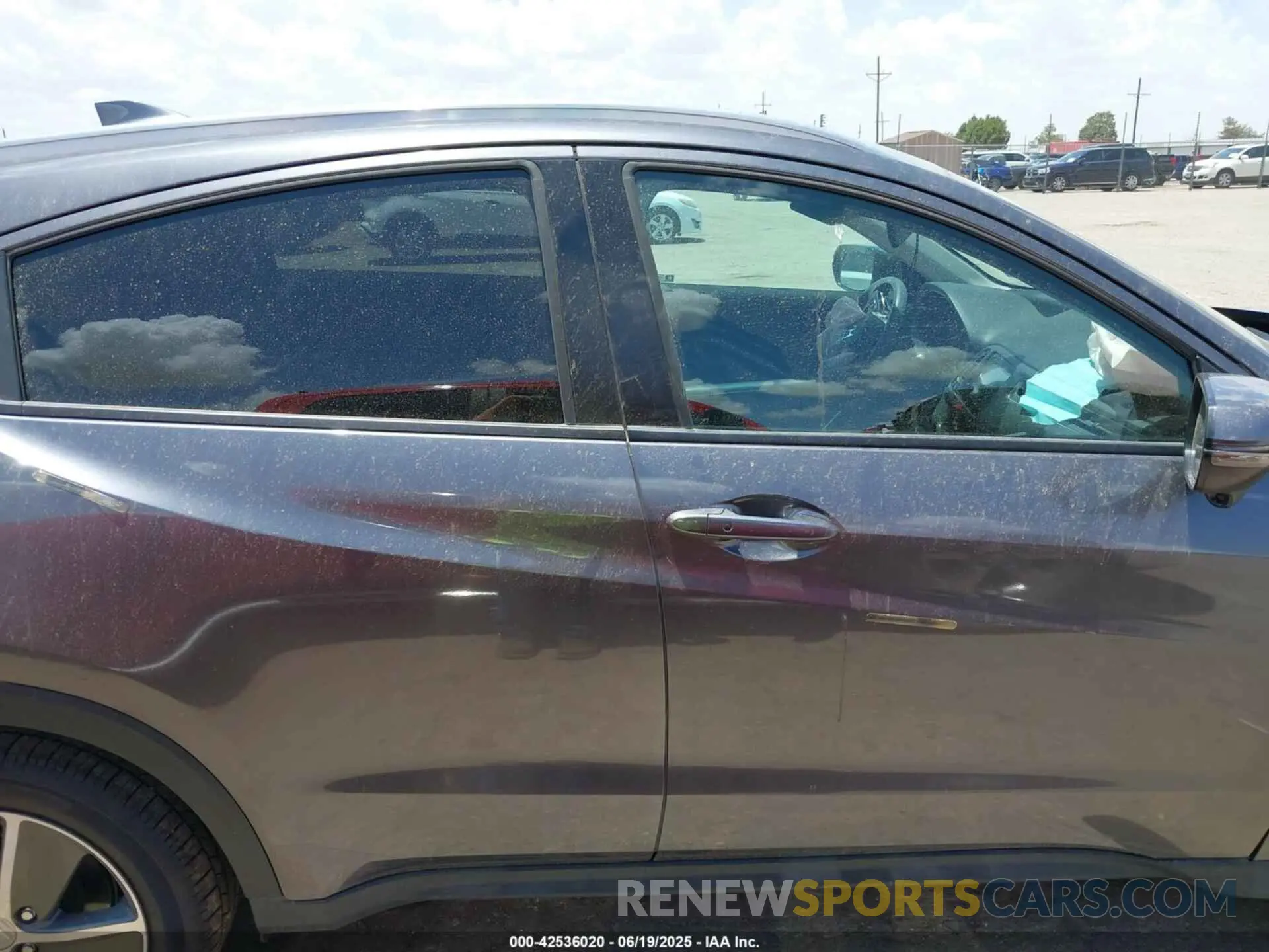 13 Photograph of a damaged car 3CZRU6H54MM752375 HONDA HR-V 2021