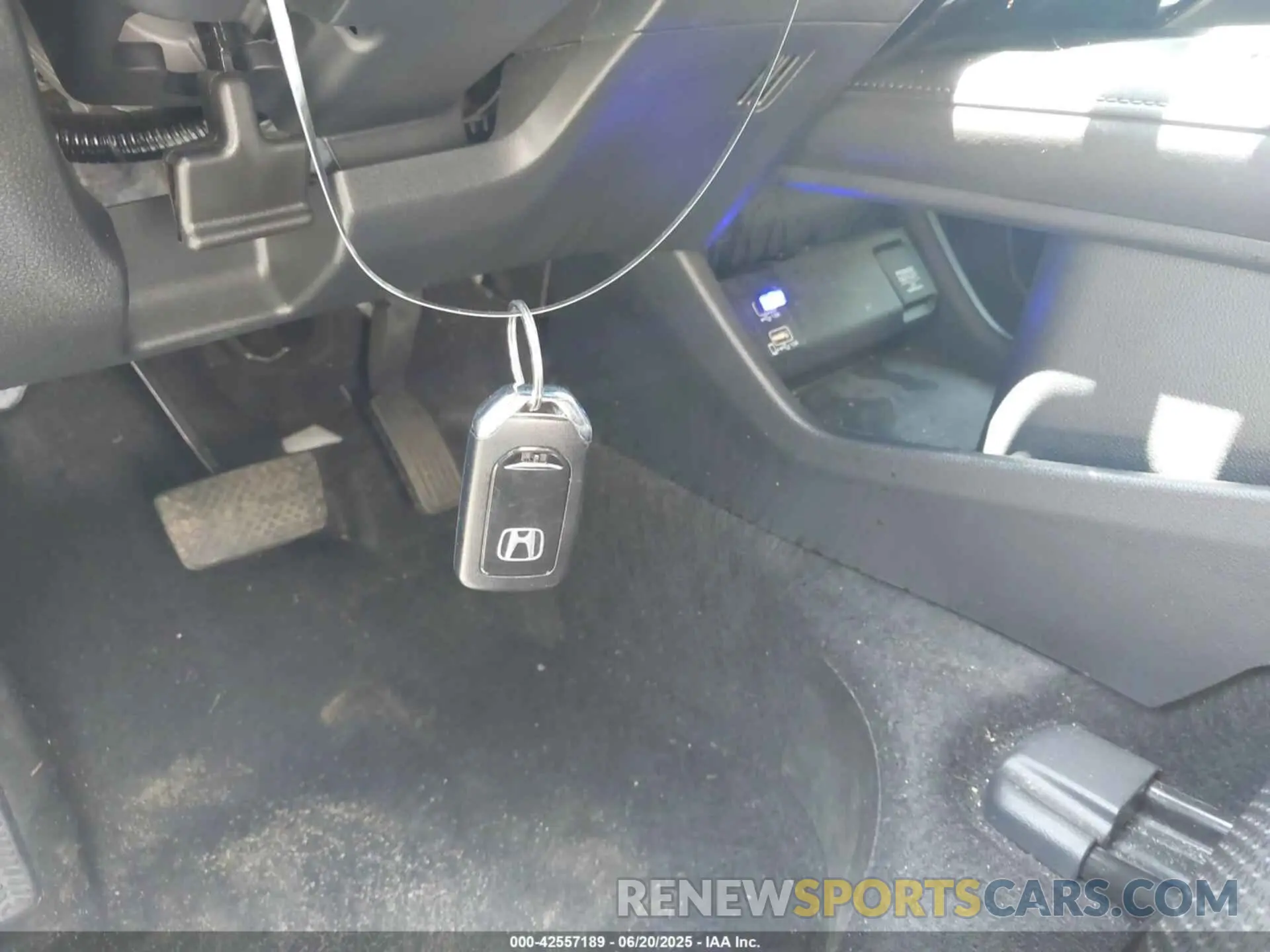 11 Photograph of a damaged car 3CZRU6H55MM726187 HONDA HR-V 2021