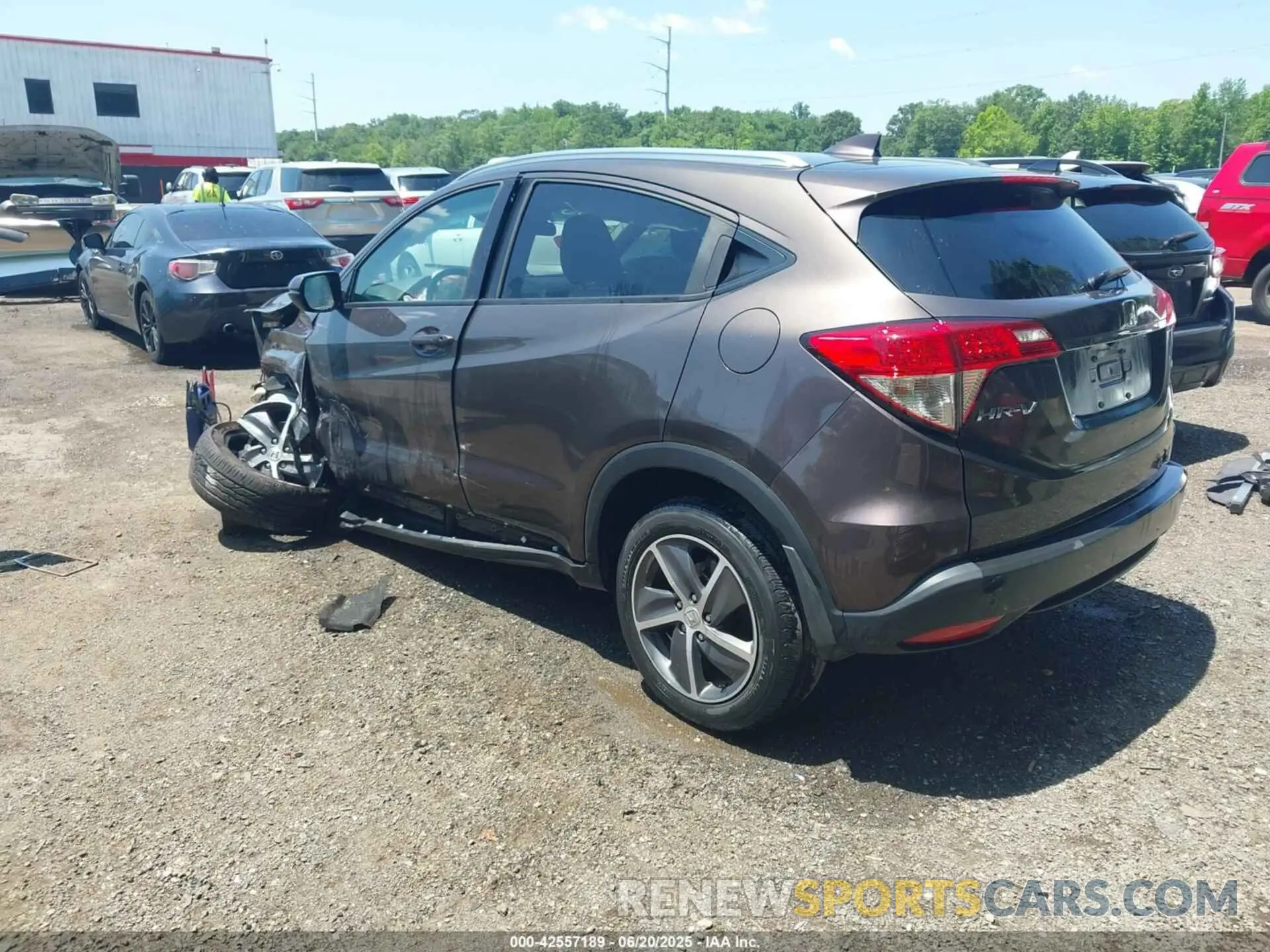 3 Photograph of a damaged car 3CZRU6H55MM726187 HONDA HR-V 2021