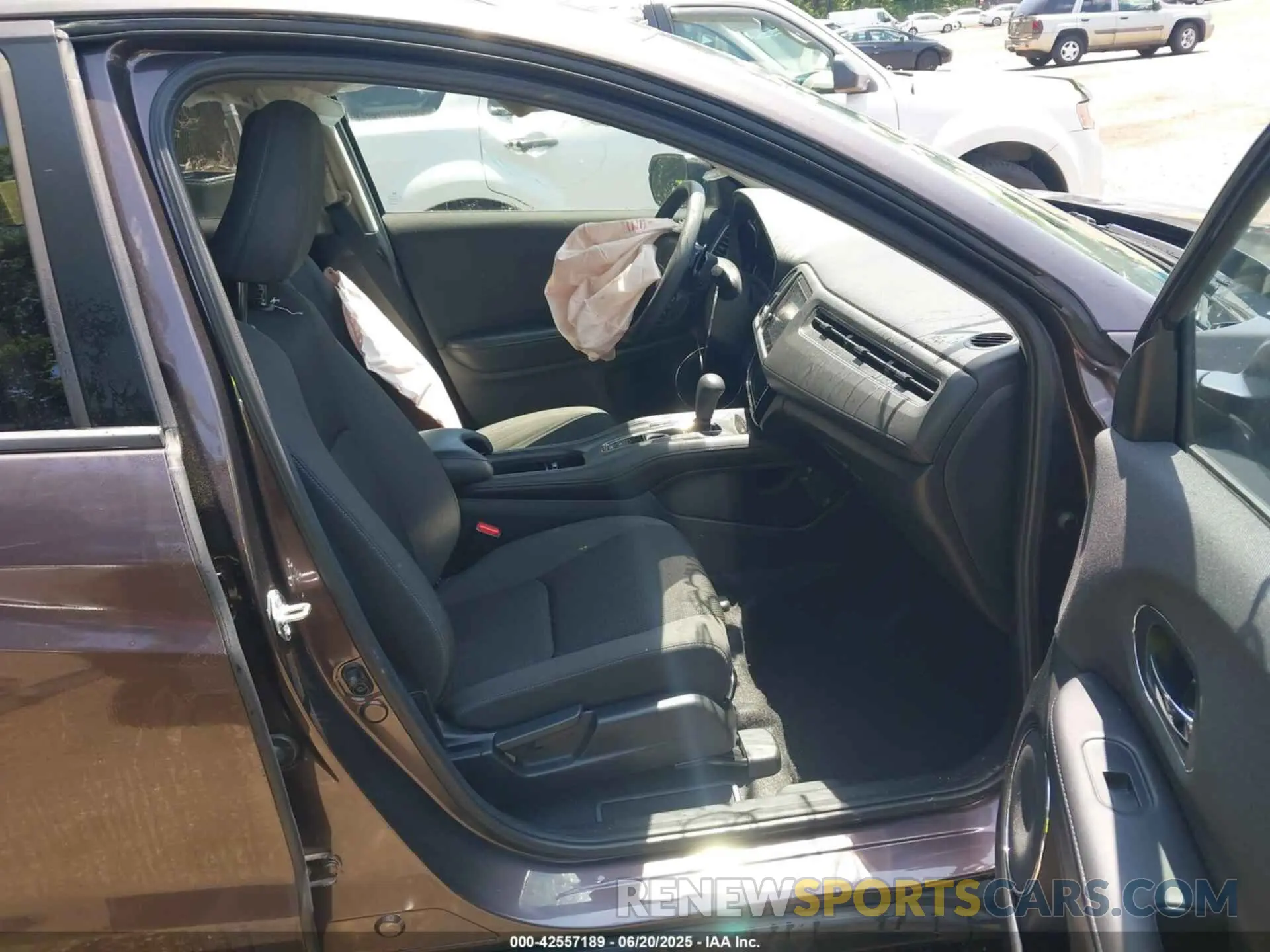 5 Photograph of a damaged car 3CZRU6H55MM726187 HONDA HR-V 2021