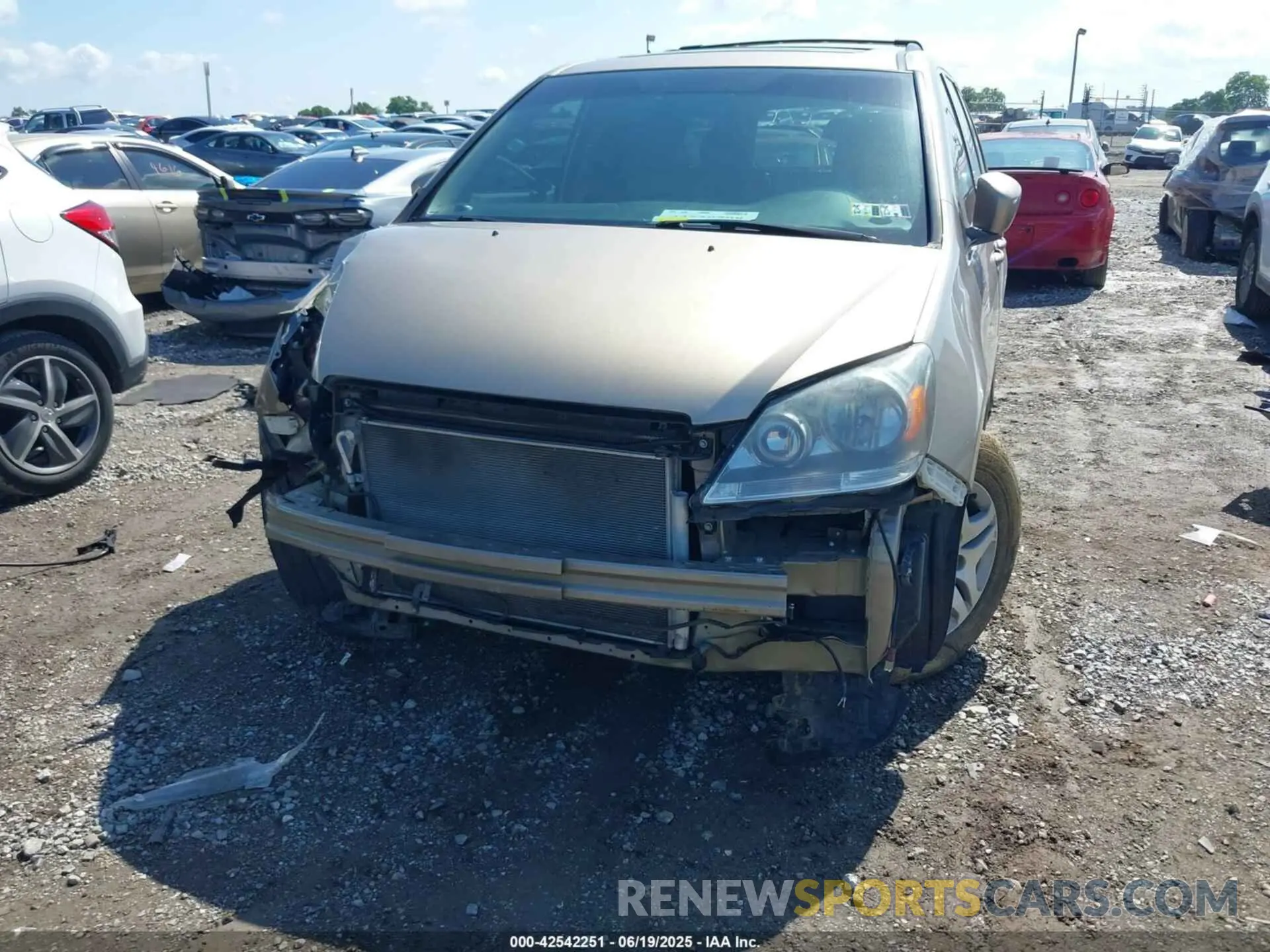 12 Photograph of a damaged car 3CZRU6H55MM756676 HONDA HR-V 2021