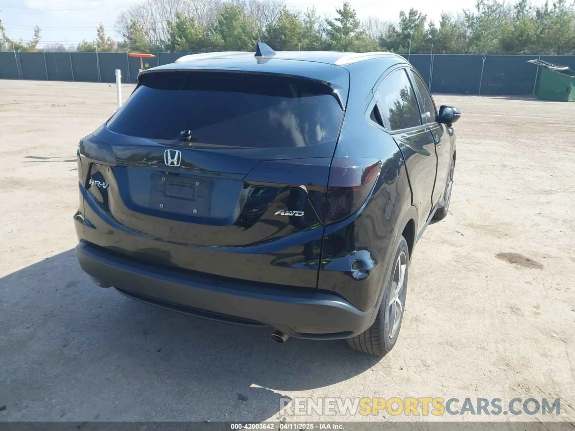 4 Photograph of a damaged car 3CZRU6H56MM704375 HONDA HR-V 2021
